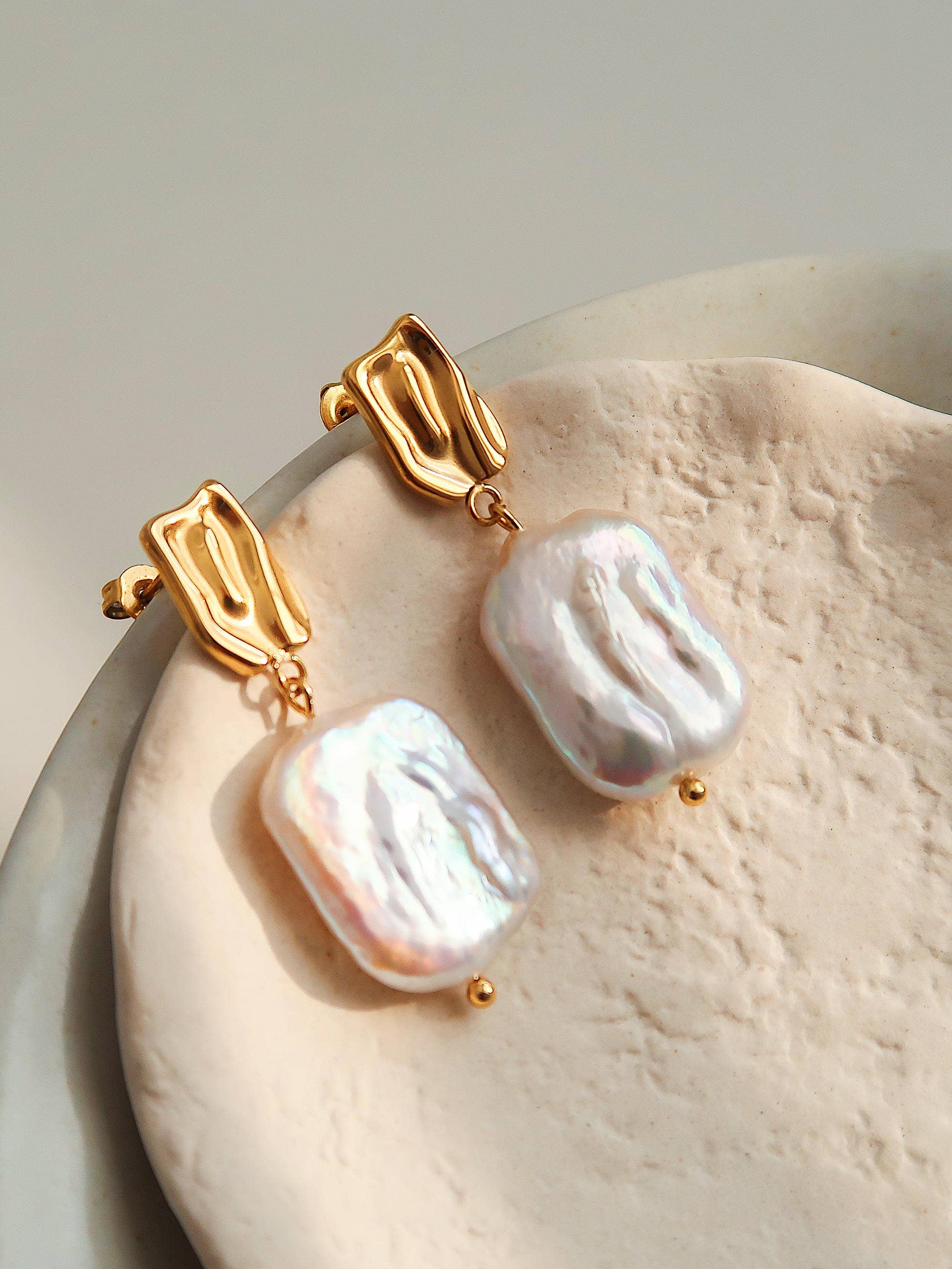 Flânerie by MAIQ - Charis Non-Tarnish Baroque Pearl Gold Earring