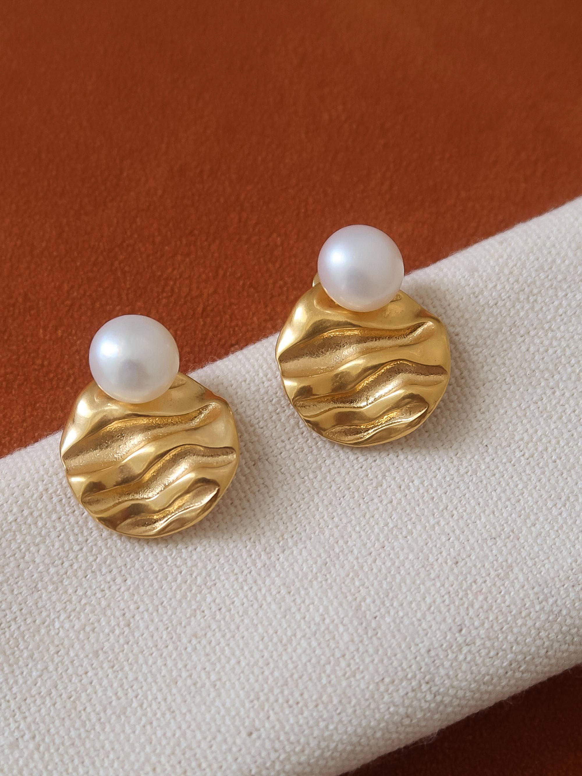 Flânerie by MAIQ - Laurelle 18K Gold Non-Tarnish Textured Pearl Stud Earrings