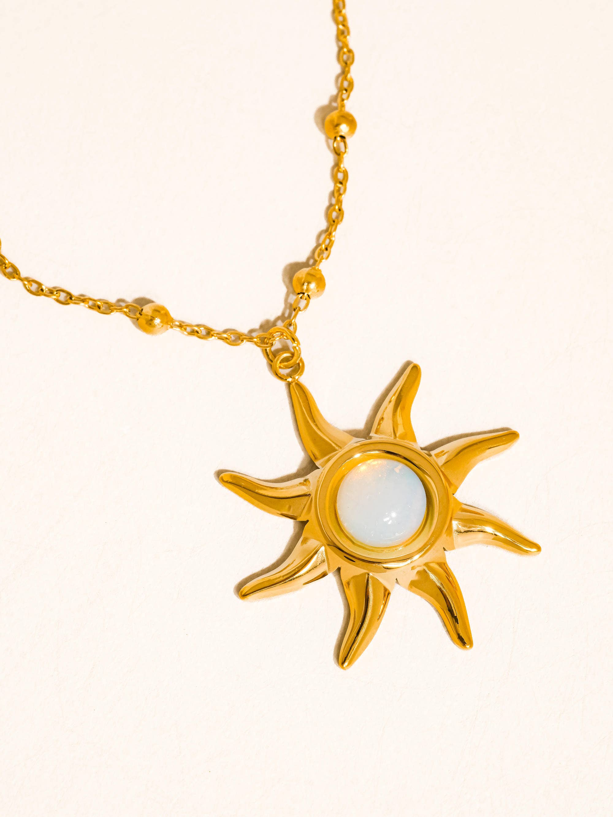 Flânerie by MAIQ - Astoria 18K Gold Non-Tarnish Sun Pendant Chain Necklace