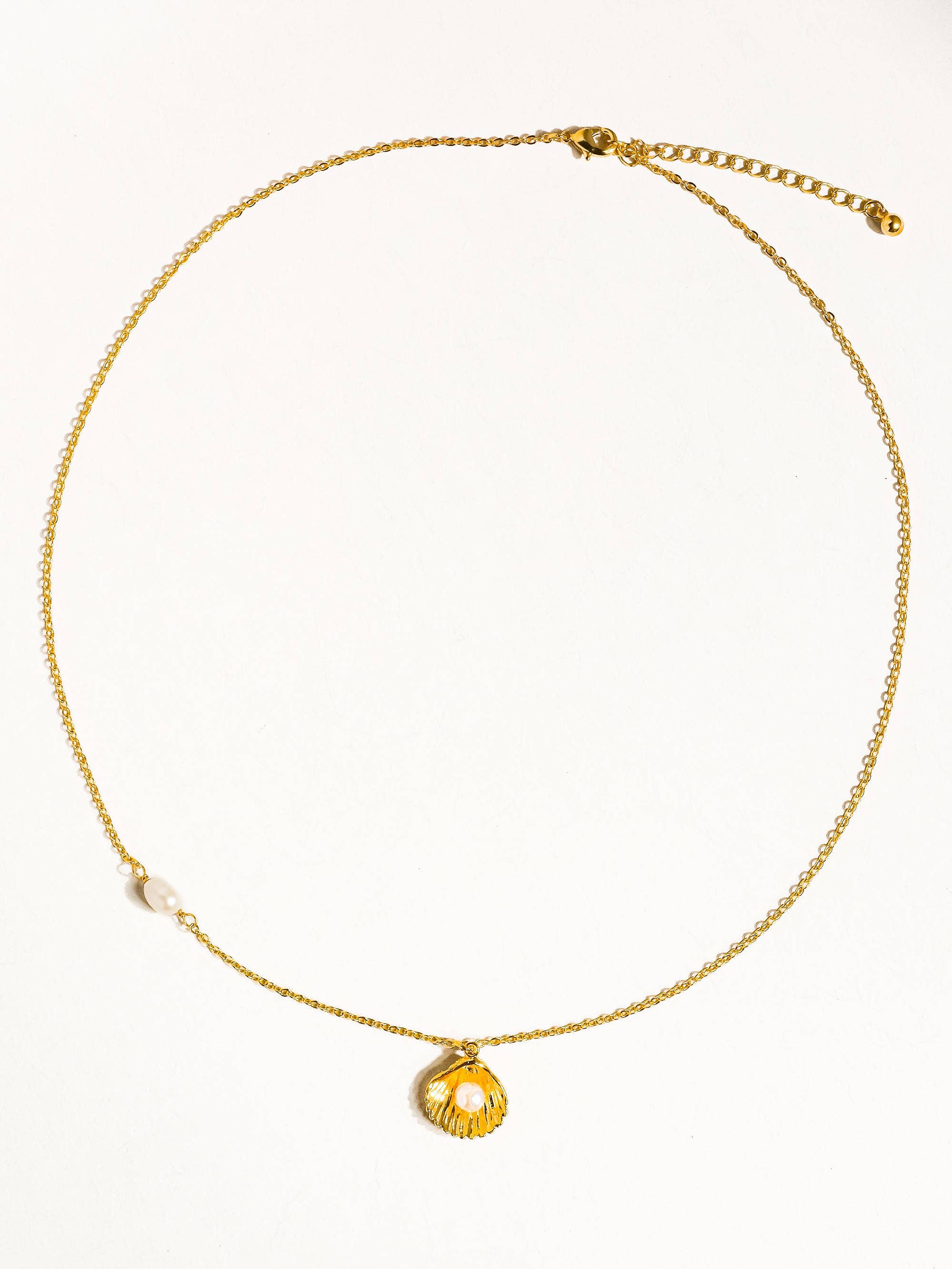 Flânerie by MAIQ - Daphne 18K Gold Pearl Shell Necklace