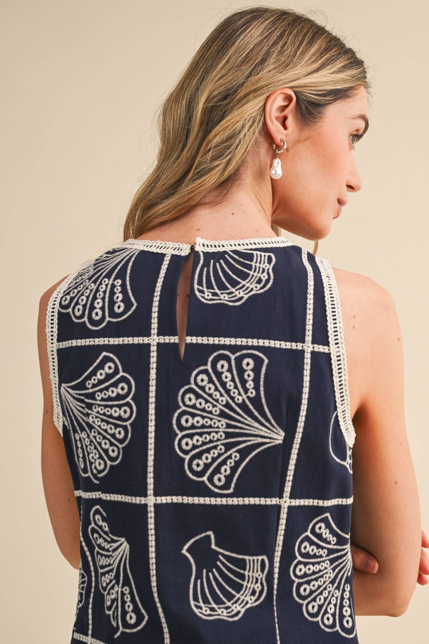 &MERCI - EMBROIDERED SHELLS A LINE MINI DRESS MDR4919