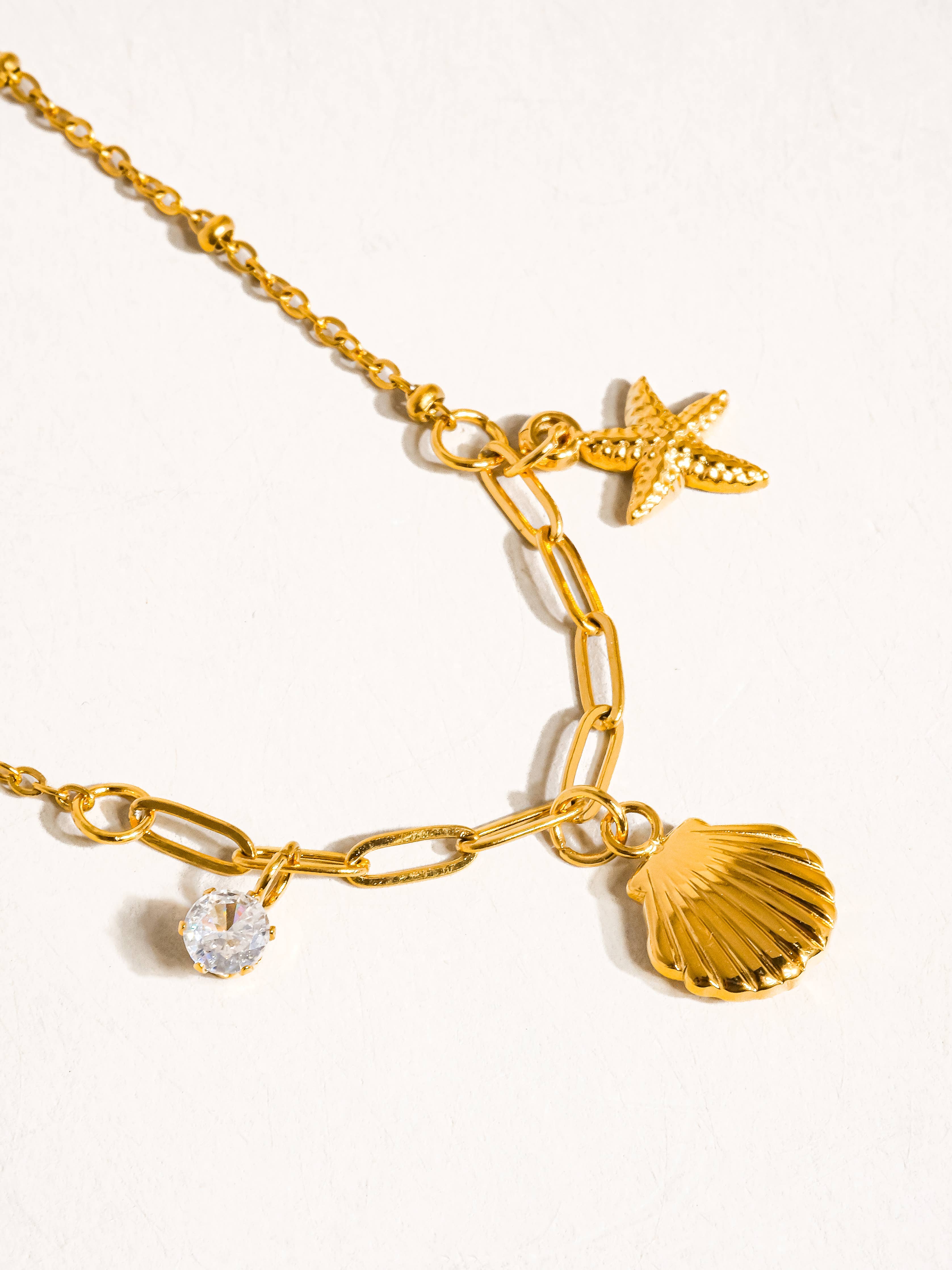 Flânerie by MAIQ - Roshell 18K Gold Non-Tarnish Shell and Start Necklace