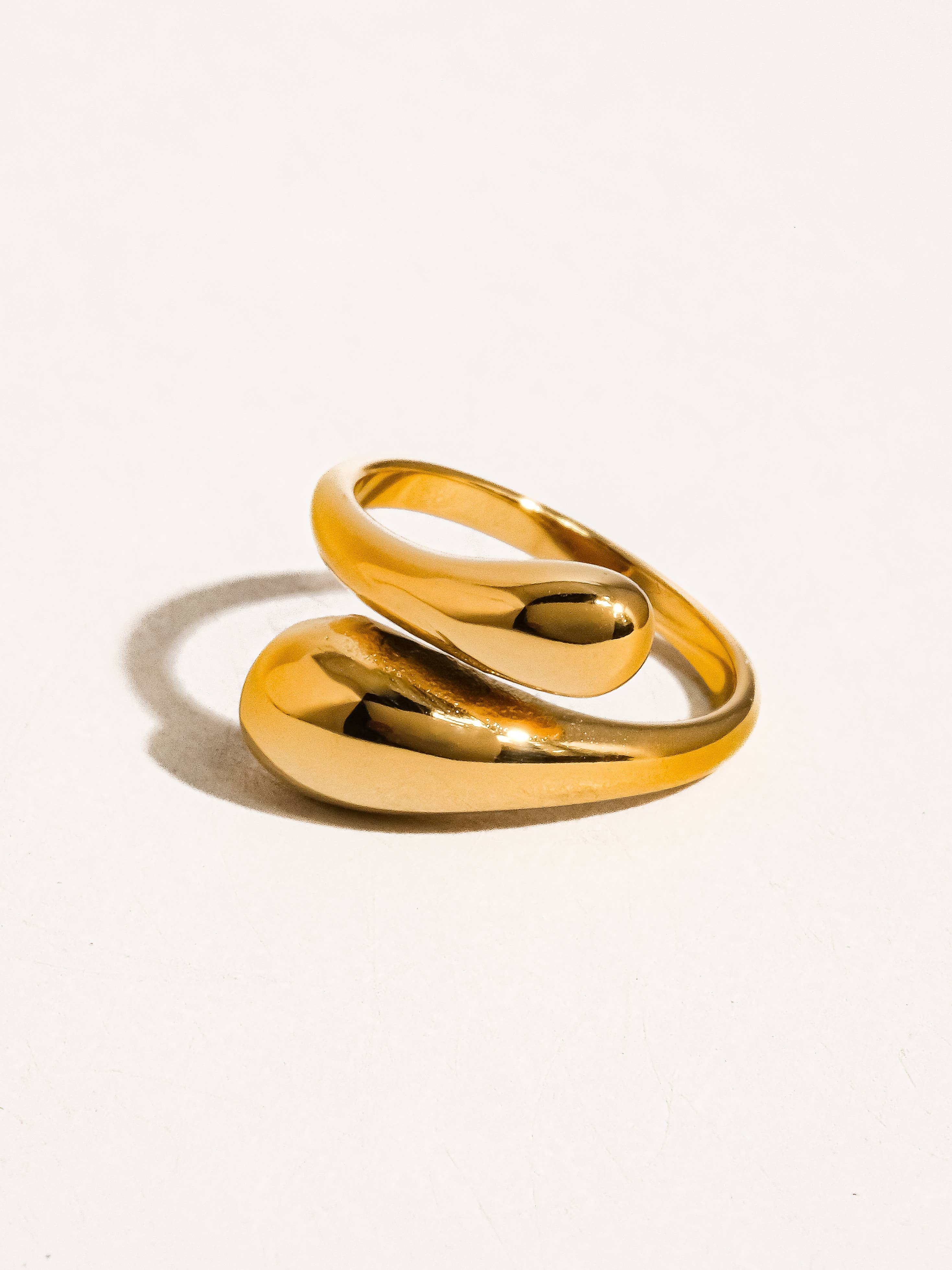Flânerie by MAIQ - Gabrielle 18K Gold Non-Tarnish Open Twist Ring