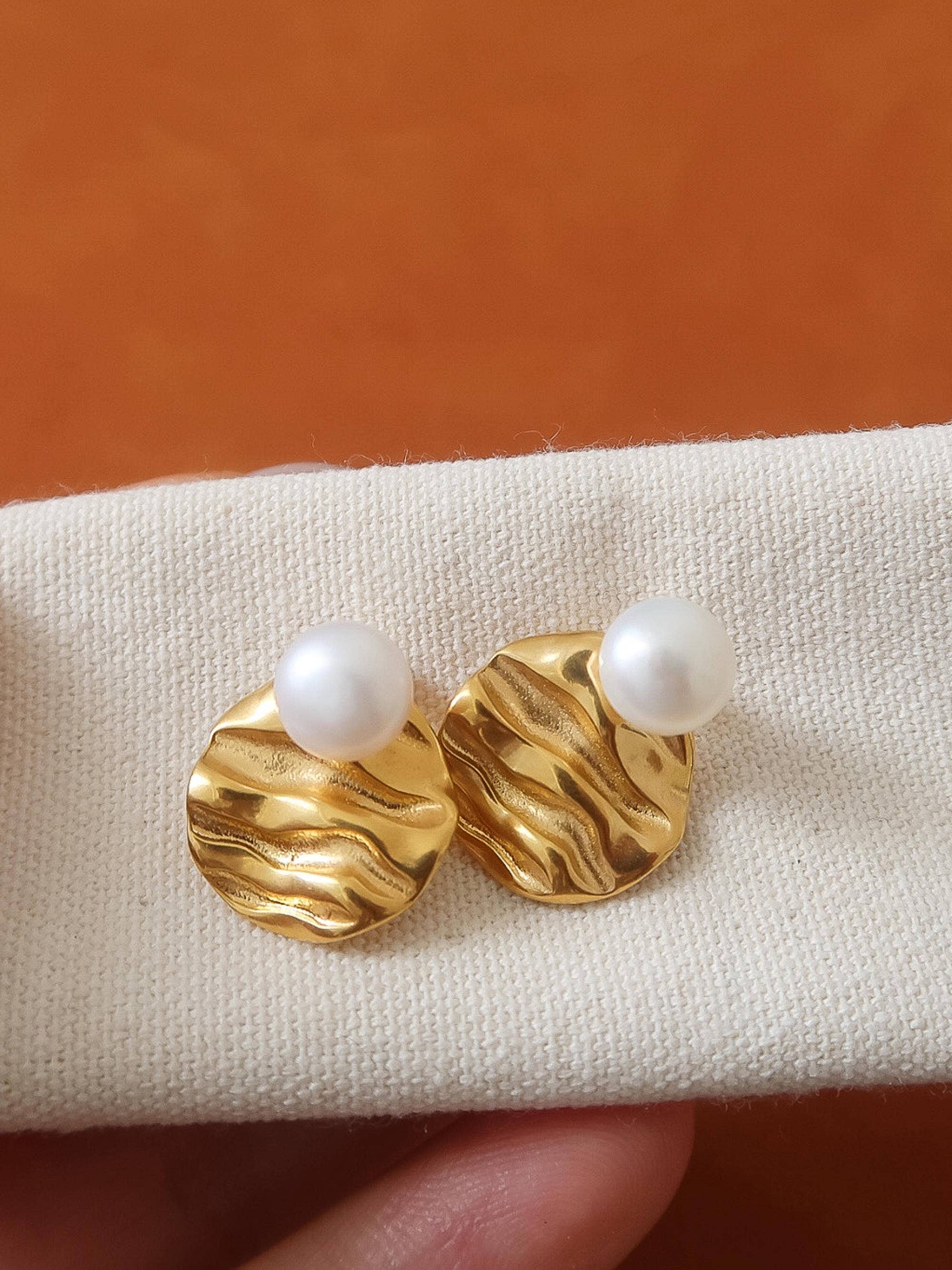 Flânerie by MAIQ - Laurelle 18K Gold Non-Tarnish Textured Pearl Stud Earrings