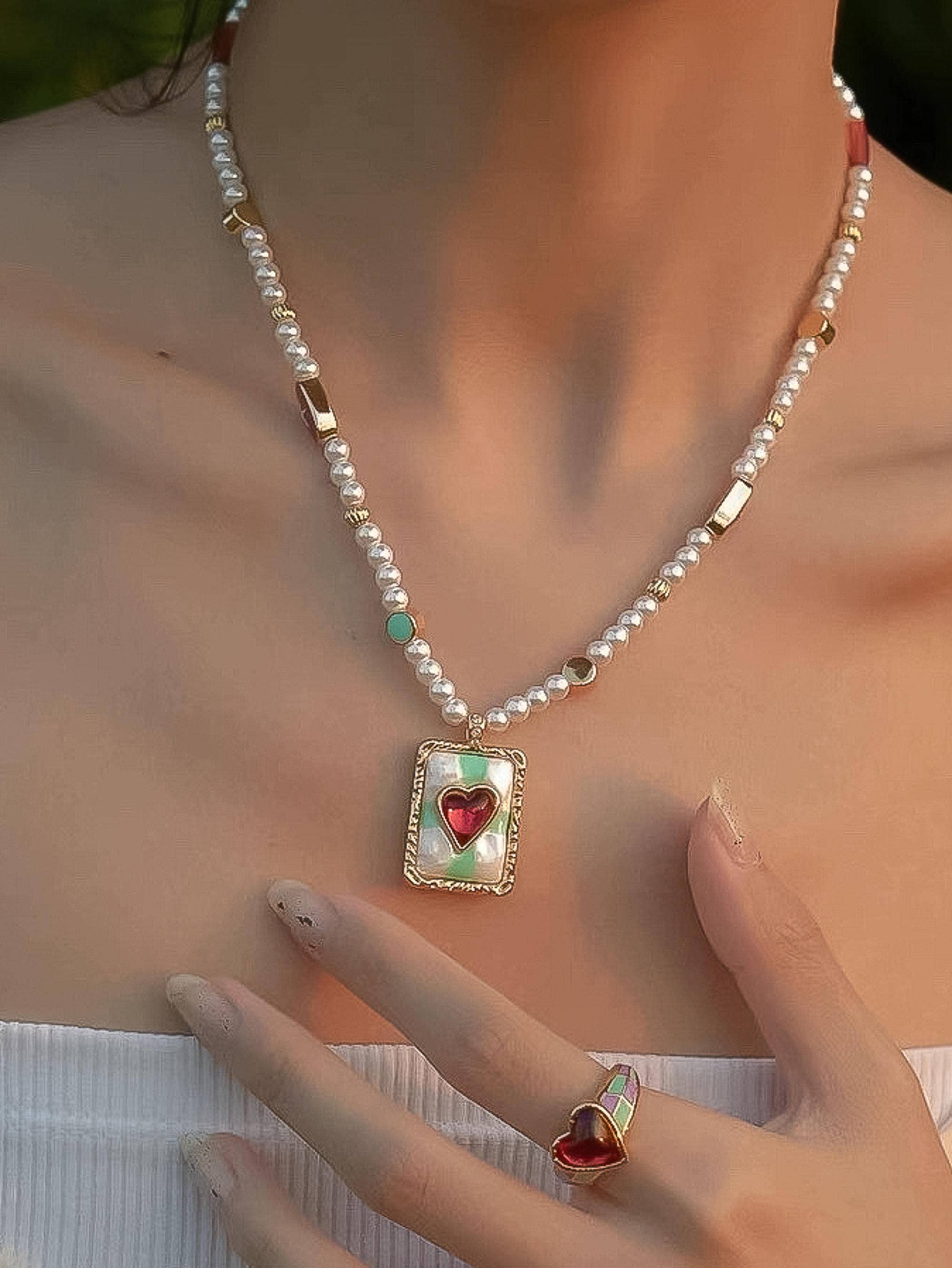 Flânerie by MAIQ - Clementine 18K Gold Vintage Pearl Heart Necklace