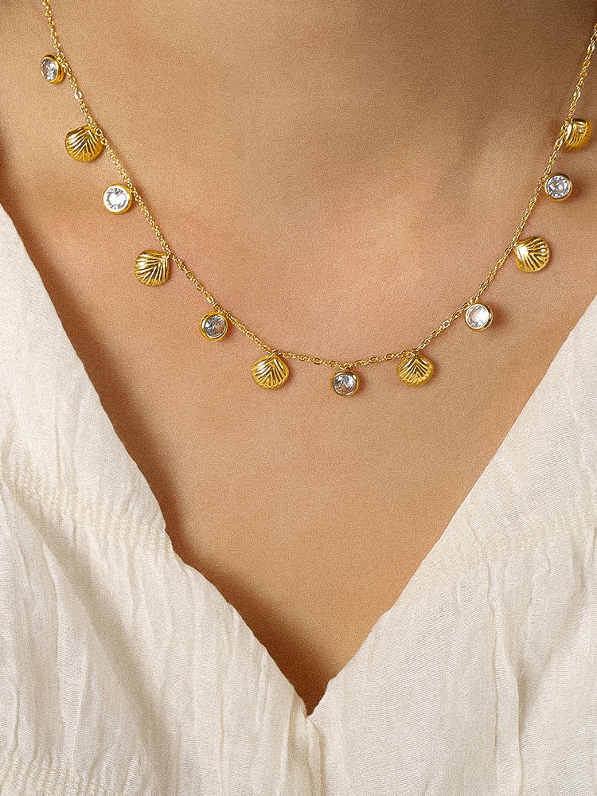 Flânerie by MAIQ - Sylvain 18K Gold Non-Tarnish CZ Shell Charm Necklace