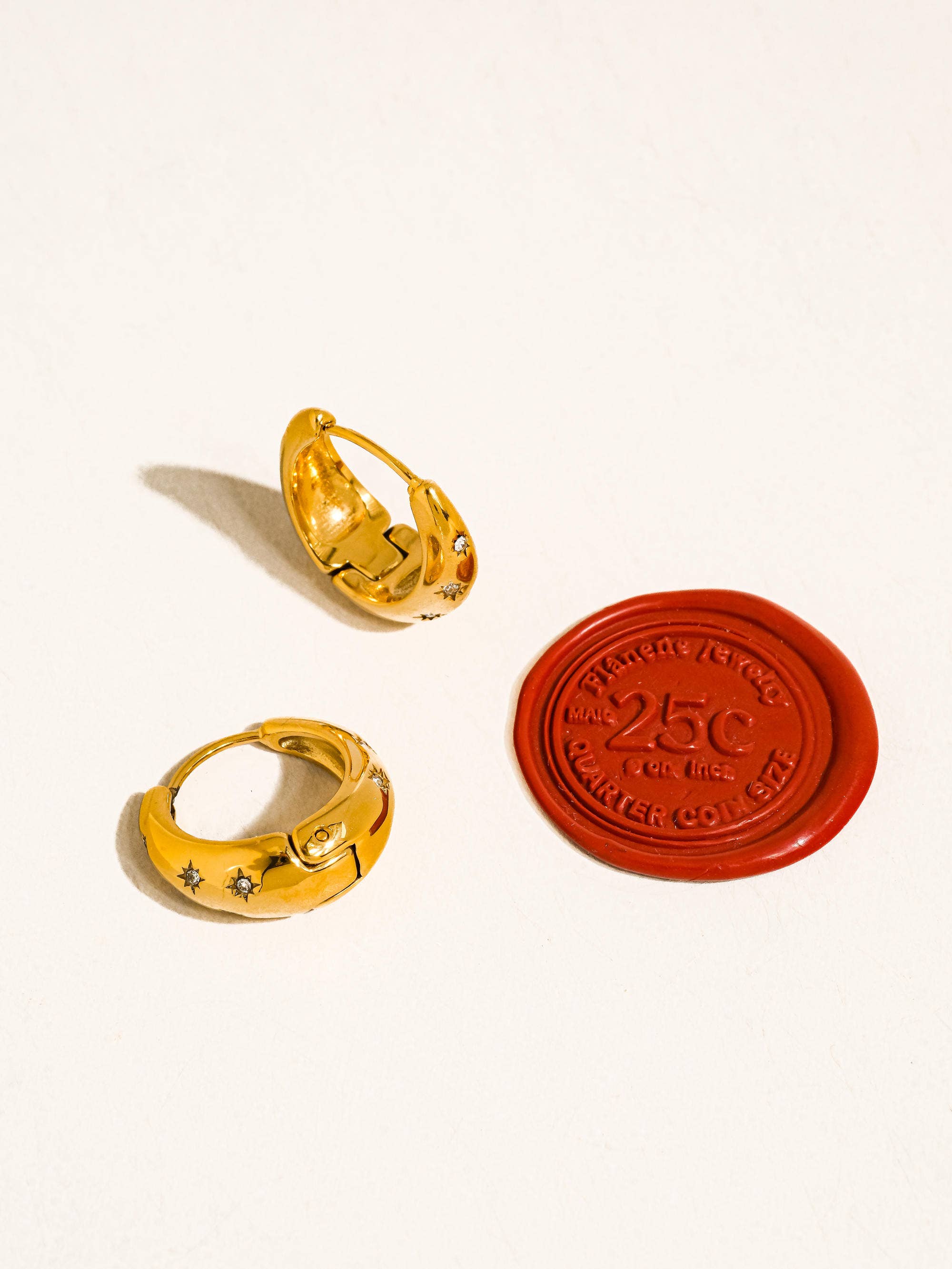 Flânerie by MAIQ - Solira 18K Gold Non-Tarnish Star Hoop Earring
