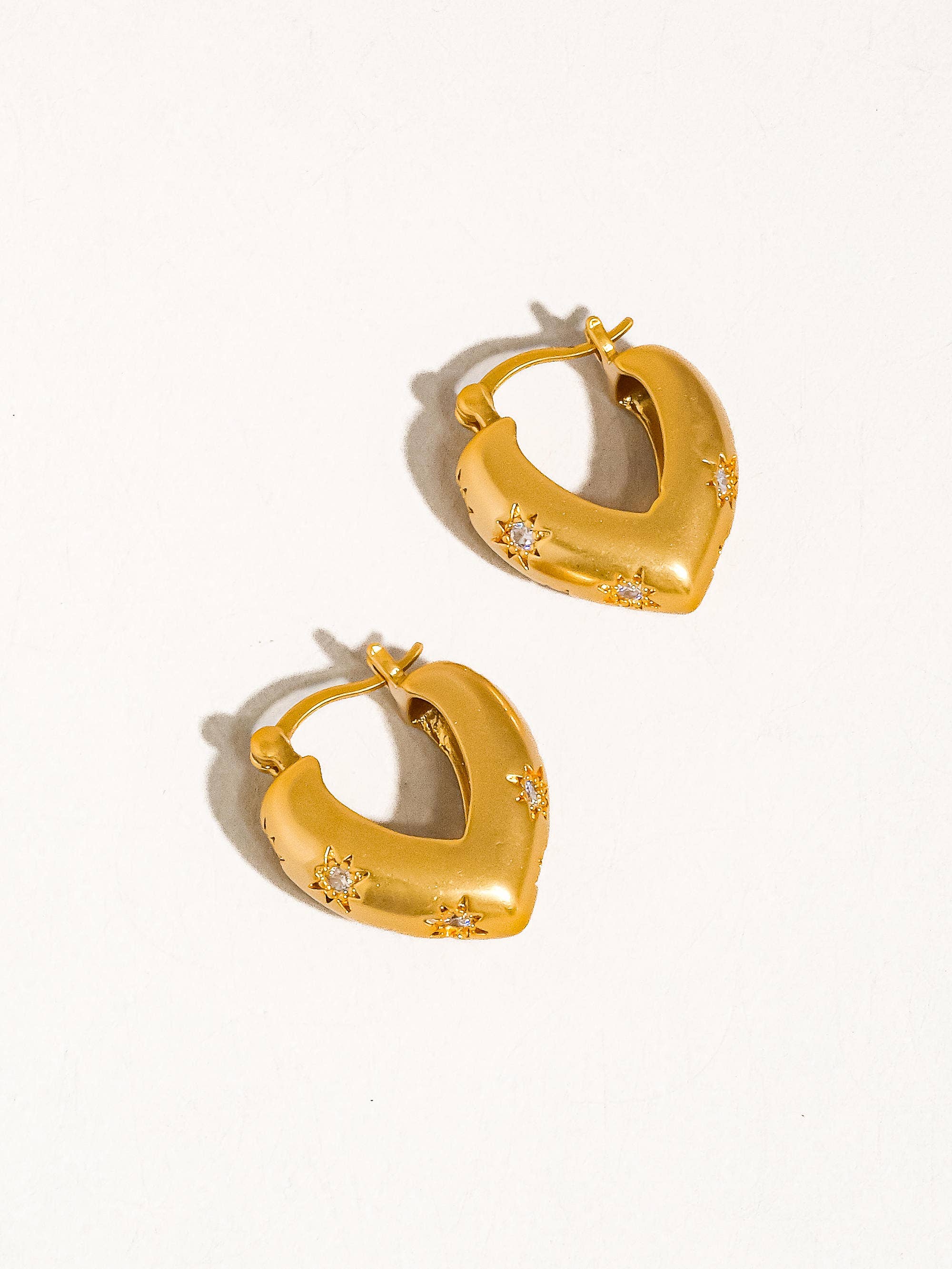 Flânerie by MAIQ - Desi 18K Gold Star CZ Heart Hoop Earring