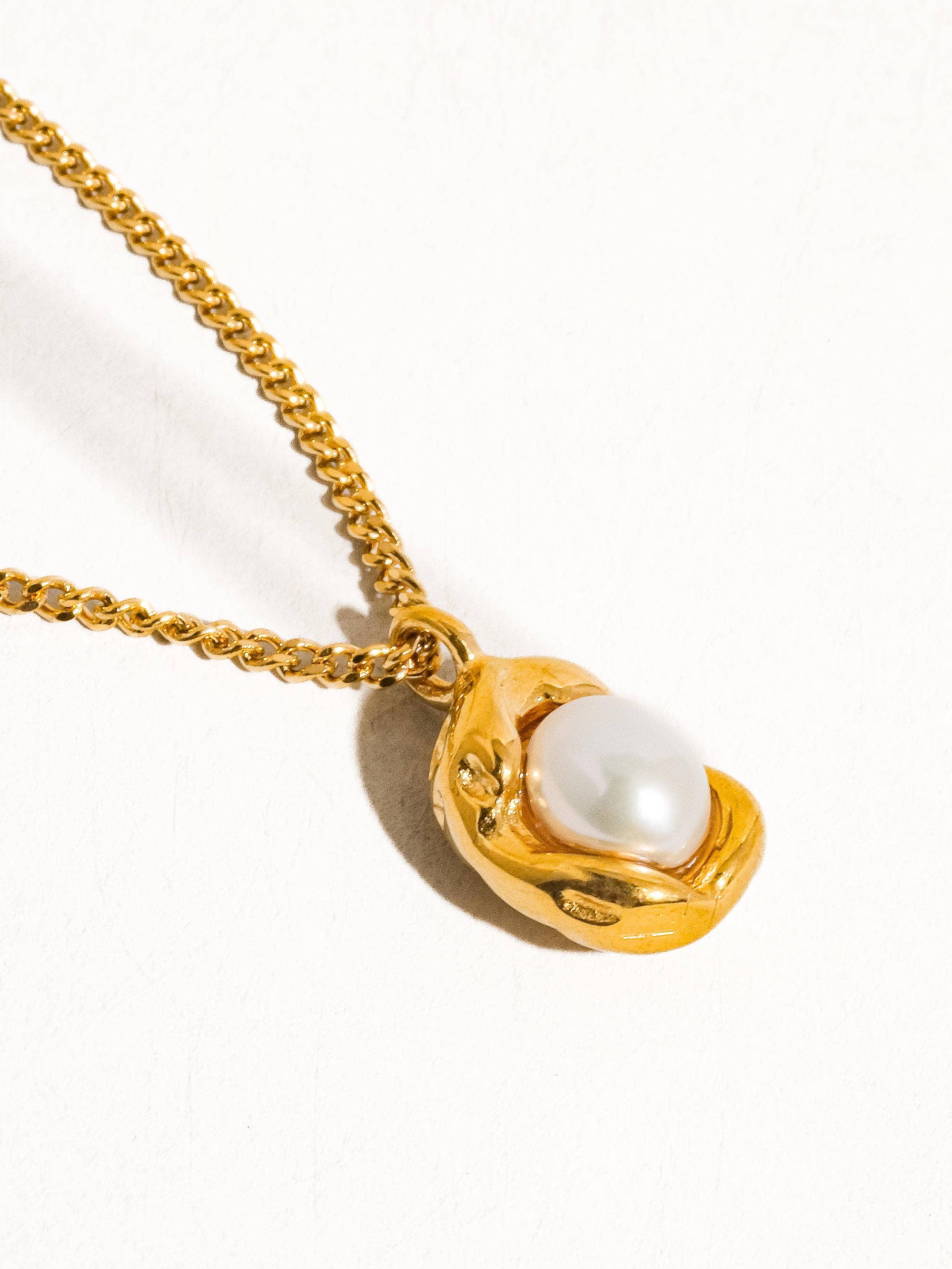 Flânerie by MAIQ - Zakai Non-Tarnish Natural Pearl Round Necklace
