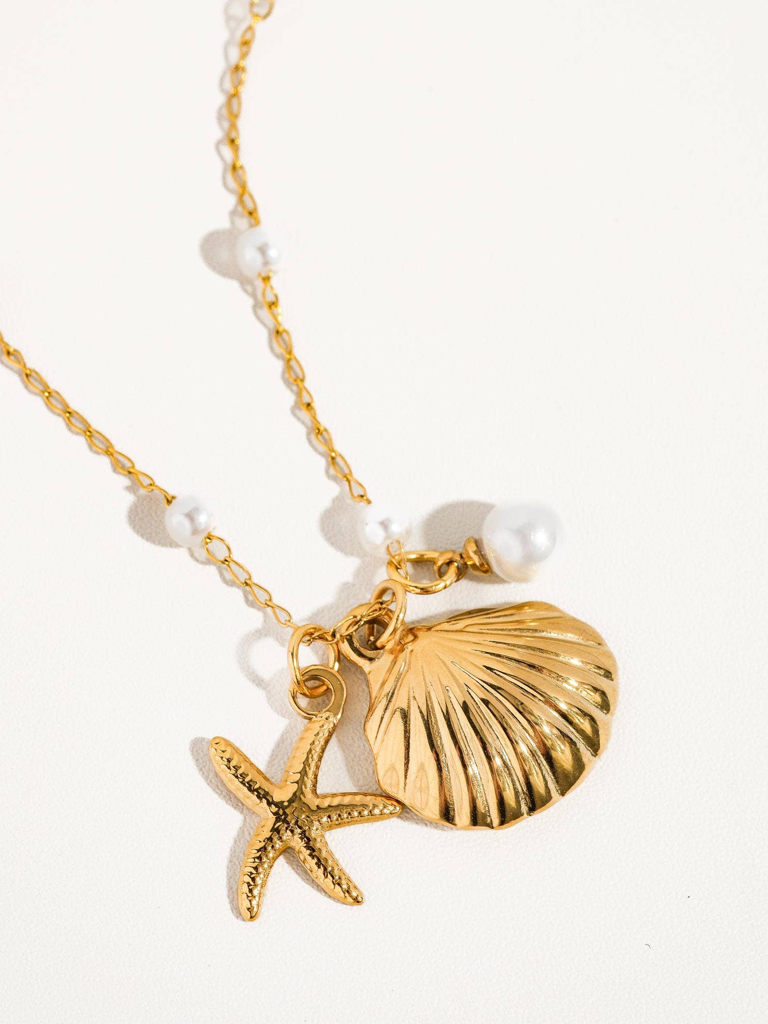 Flânerie by MAIQ - Capella 18K Gold Seashell & Sea Star Pearl Necklace