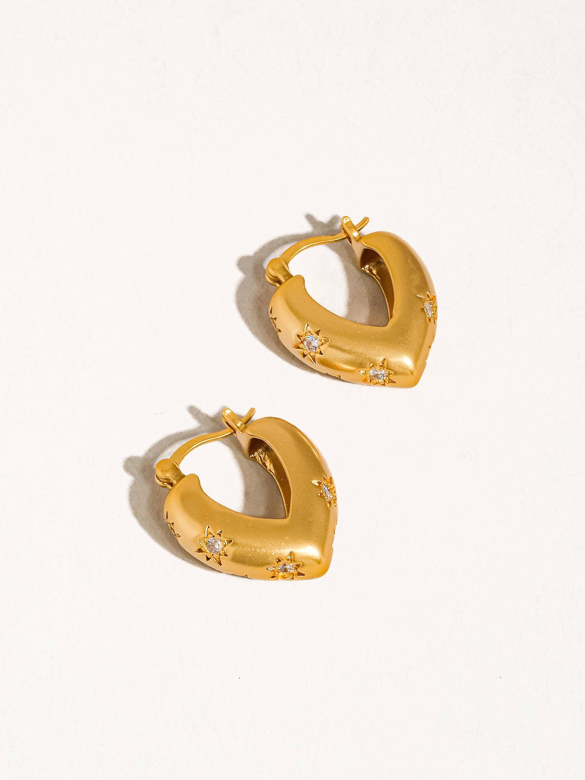 Flânerie by MAIQ - Desi 18K Gold Star CZ Heart Hoop Earring