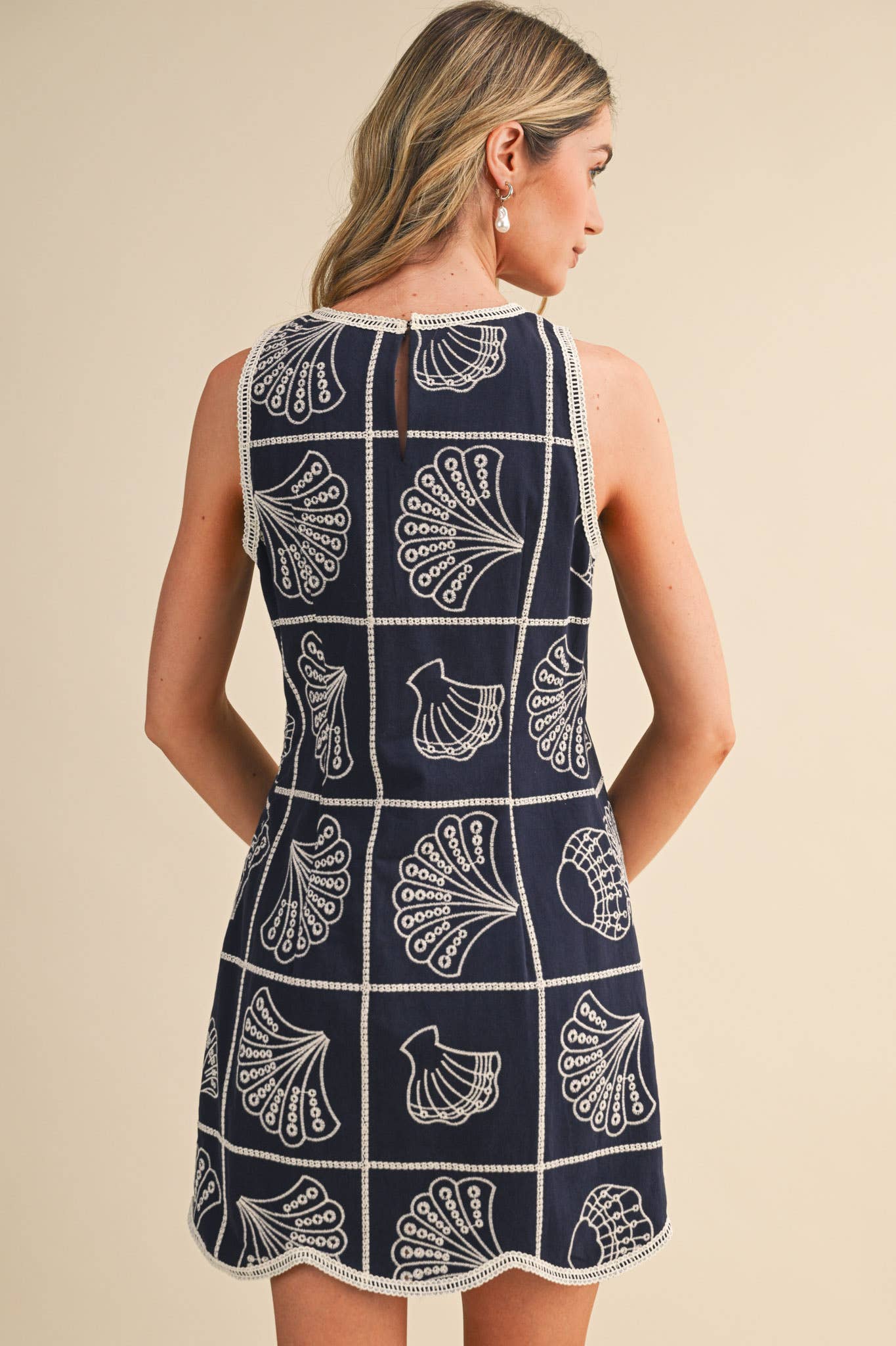 &MERCI - EMBROIDERED SHELLS A LINE MINI DRESS MDR4919