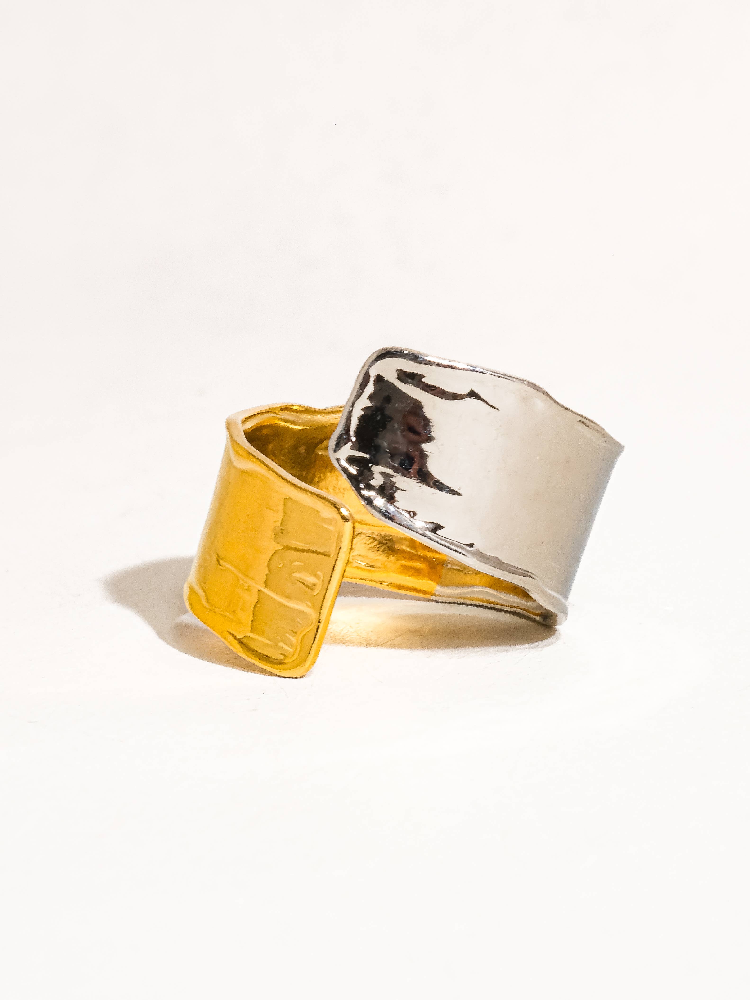 Flânerie by MAIQ - Emmy 18K Gold Non-Tarnish Textured Open Ring