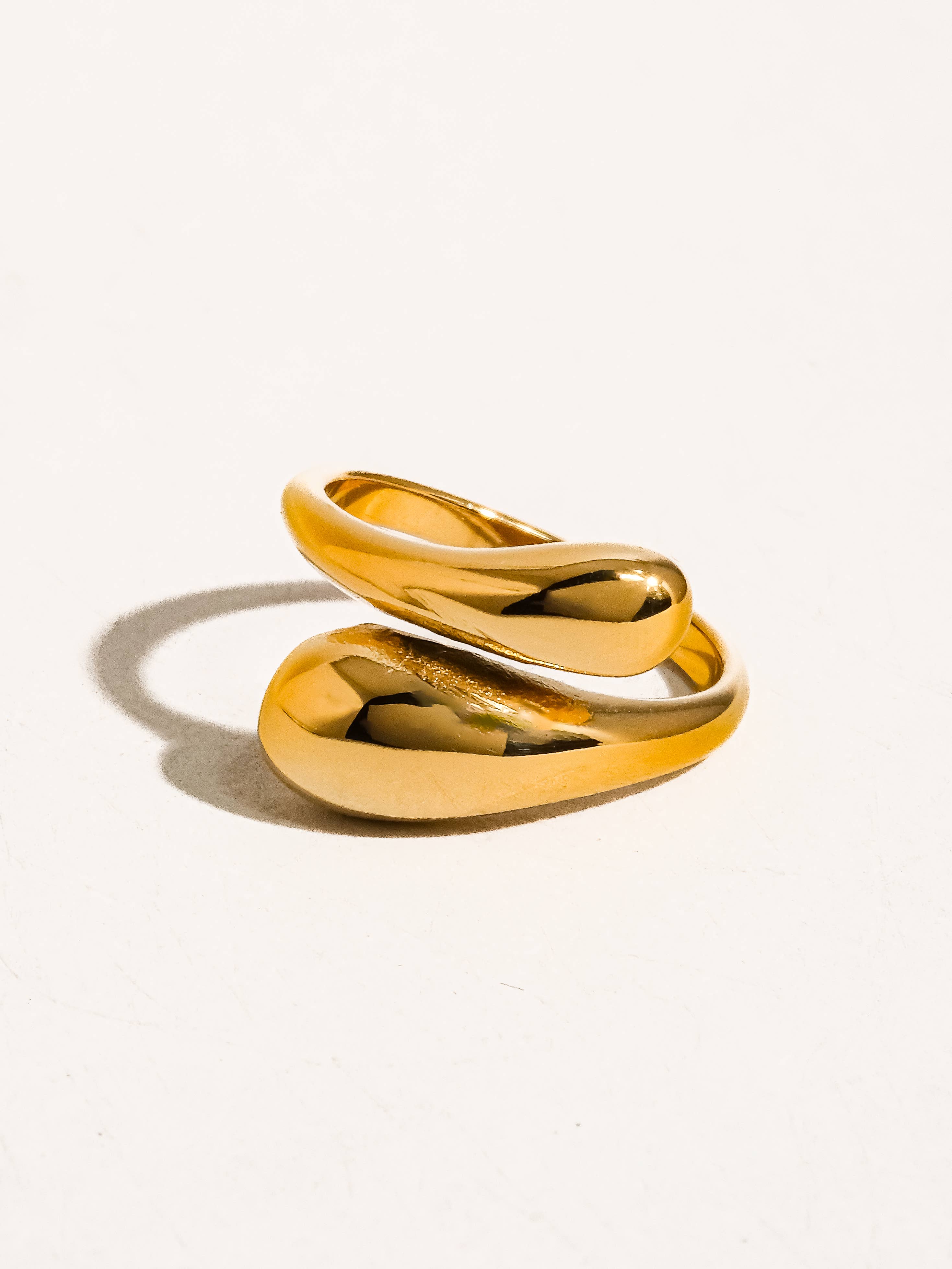 Flânerie by MAIQ - Gabrielle 18K Gold Non-Tarnish Open Twist Ring