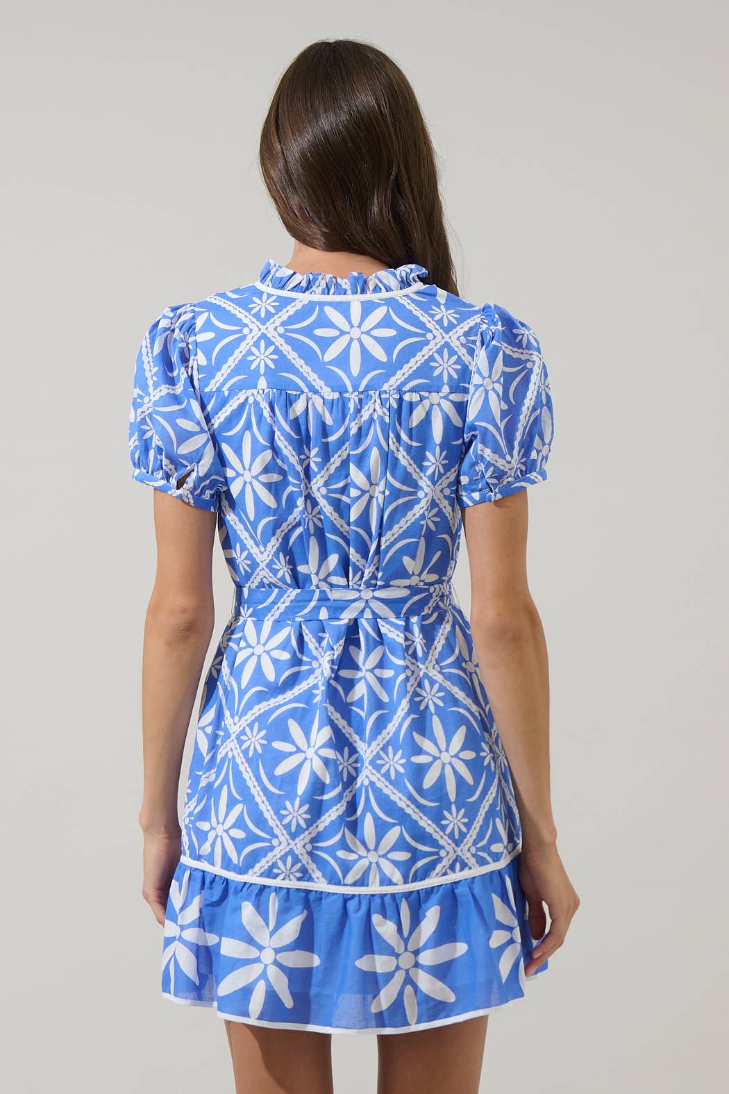 Sugarlips - Alexie Floral Susi Shift Mini Dress