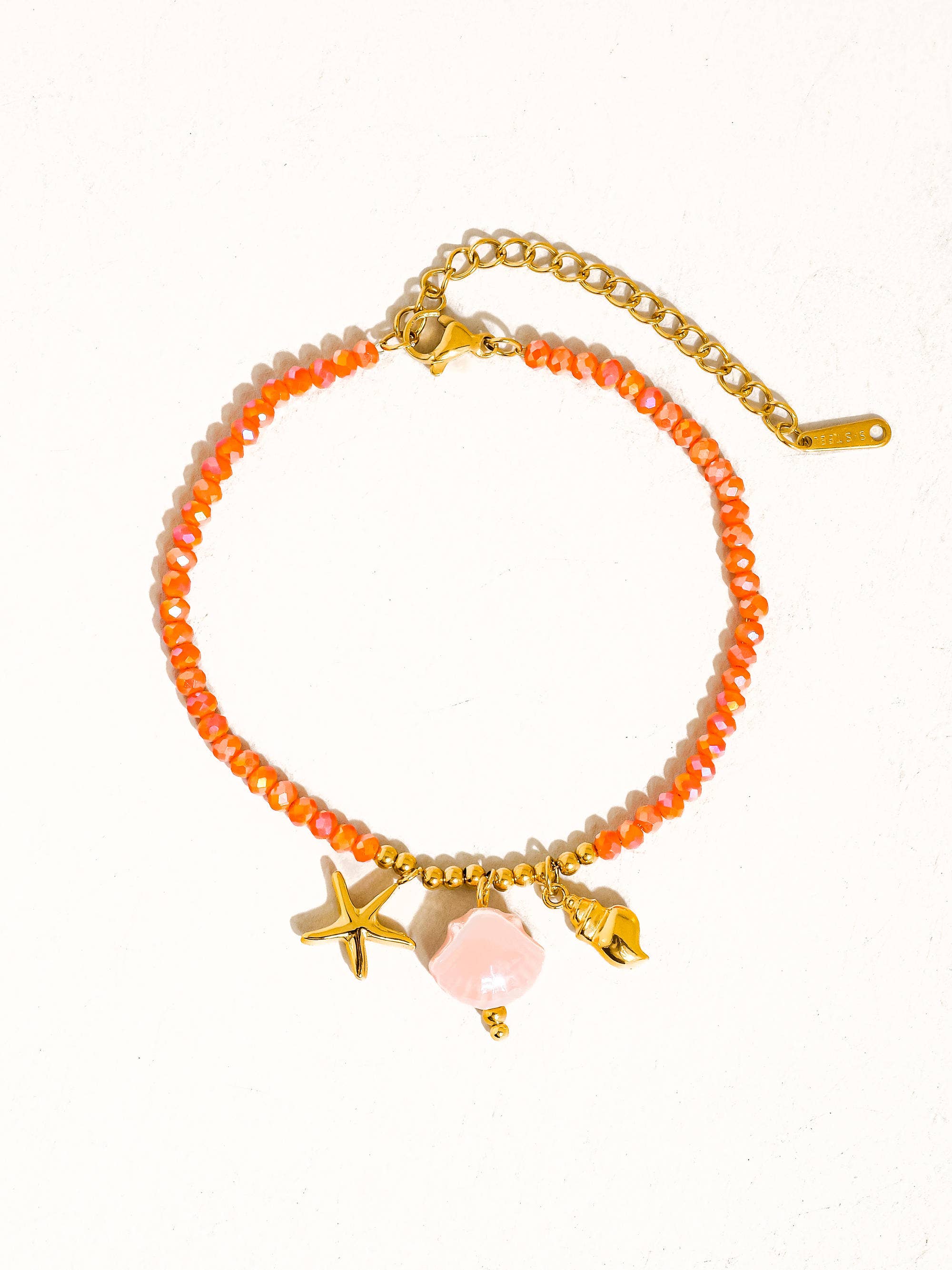 Flânerie by MAIQ - Fawn 18K Gold Non-Tarnish Shells and Star Beaded Bracelet