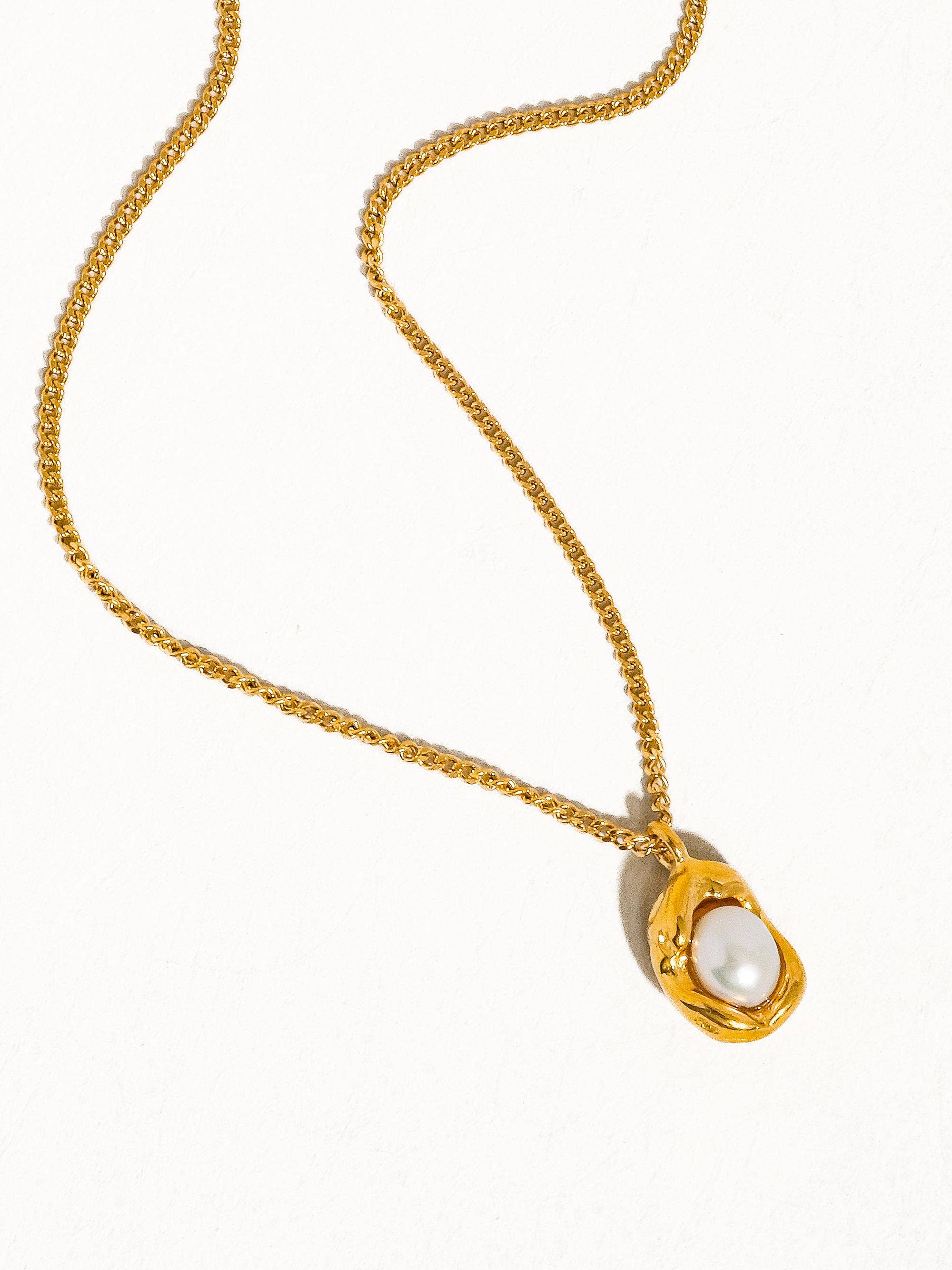Flânerie by MAIQ - Zakai Non-Tarnish Natural Pearl Round Necklace