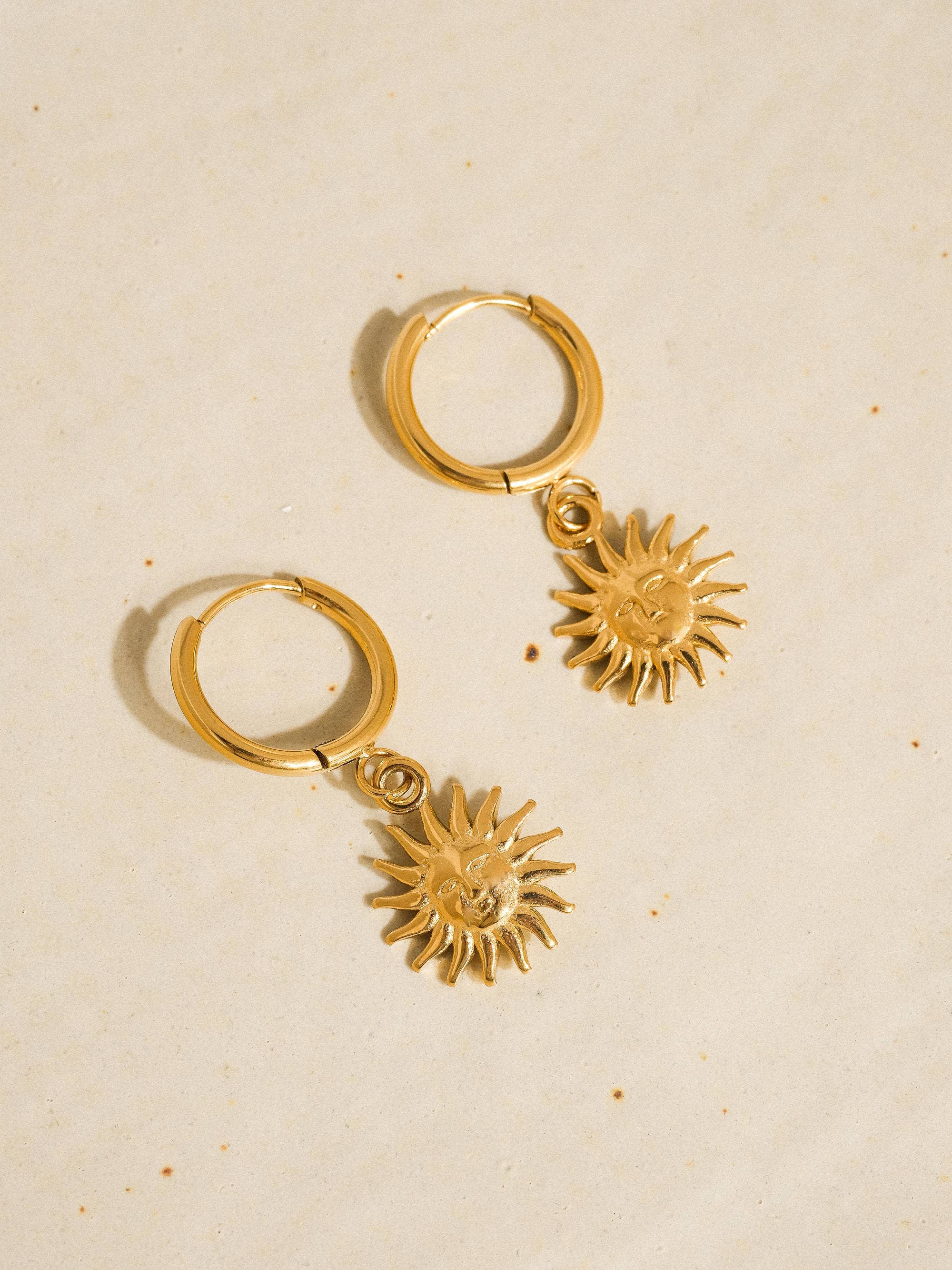 Flânerie by MAIQ - Pascale 18K Gold Non-Tarnish Sun hoop Earring