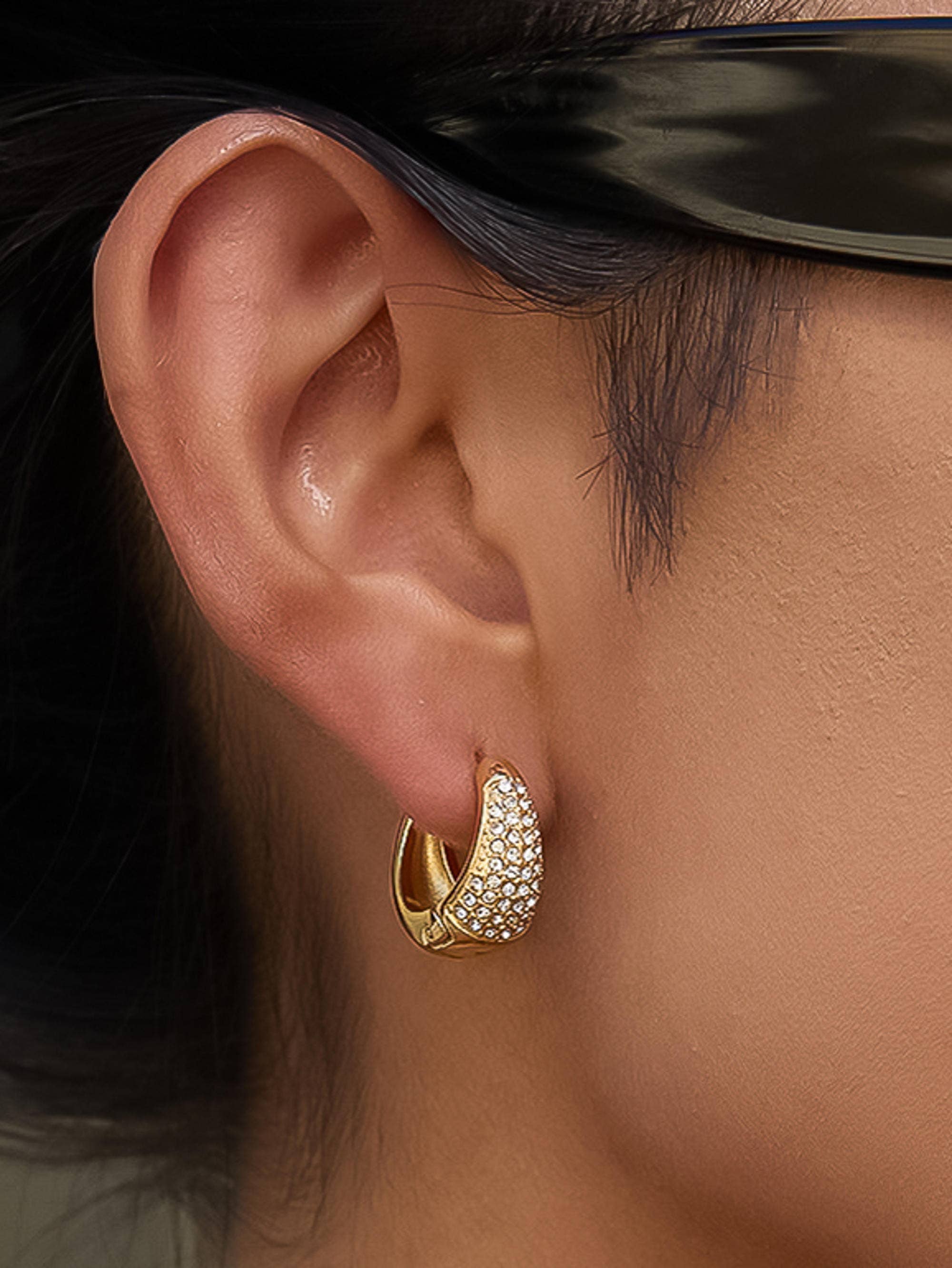 Flânerie by MAIQ - Aurven 18K Gold Non-Tarnish Crystal Teardrop Hoop Earrings