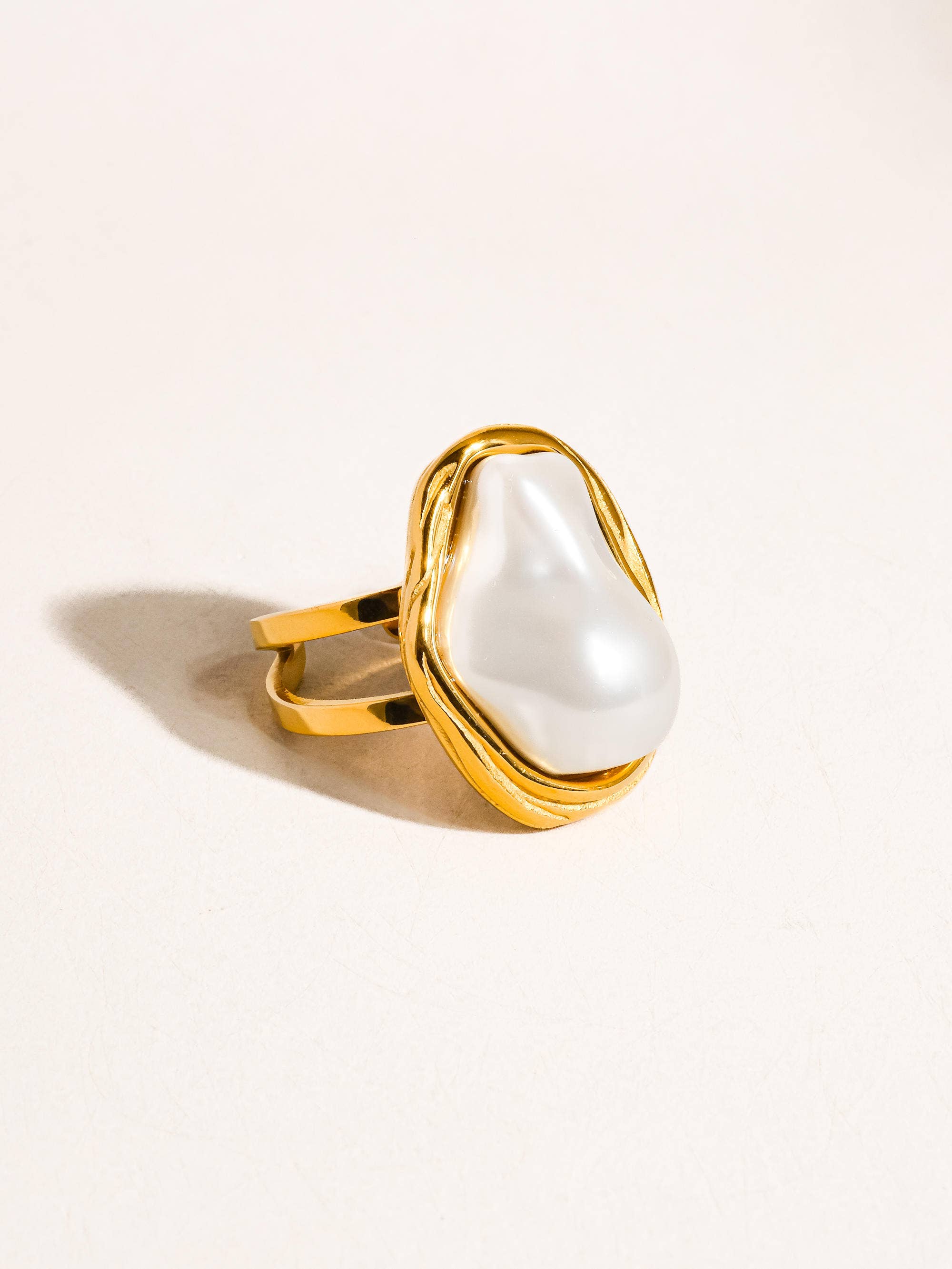 Flânerie by MAIQ - Cameron 18K Gold Non-Tarnish Classic Pearl Round Ring