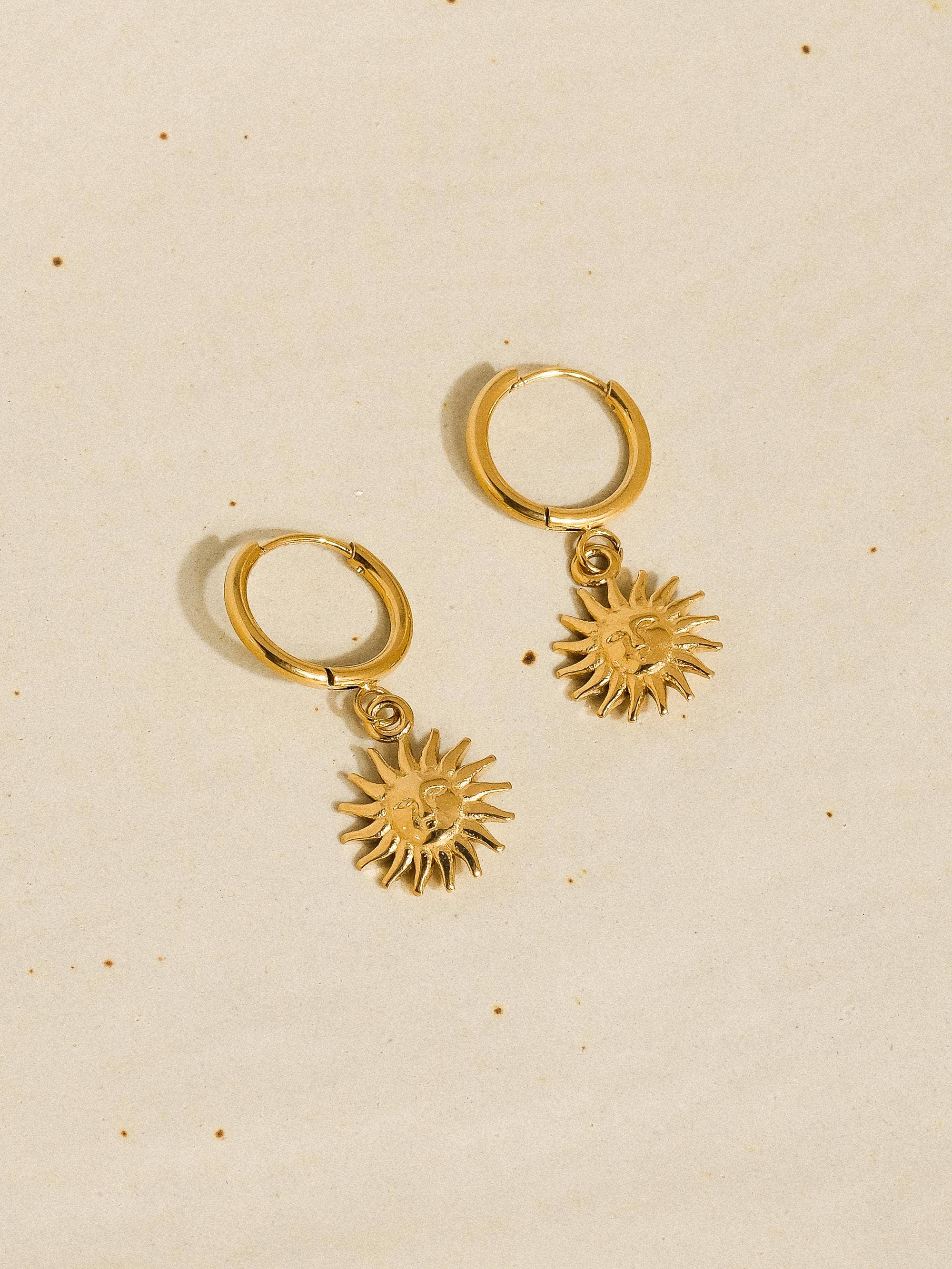 Flânerie by MAIQ - Pascale 18K Gold Non-Tarnish Sun hoop Earring