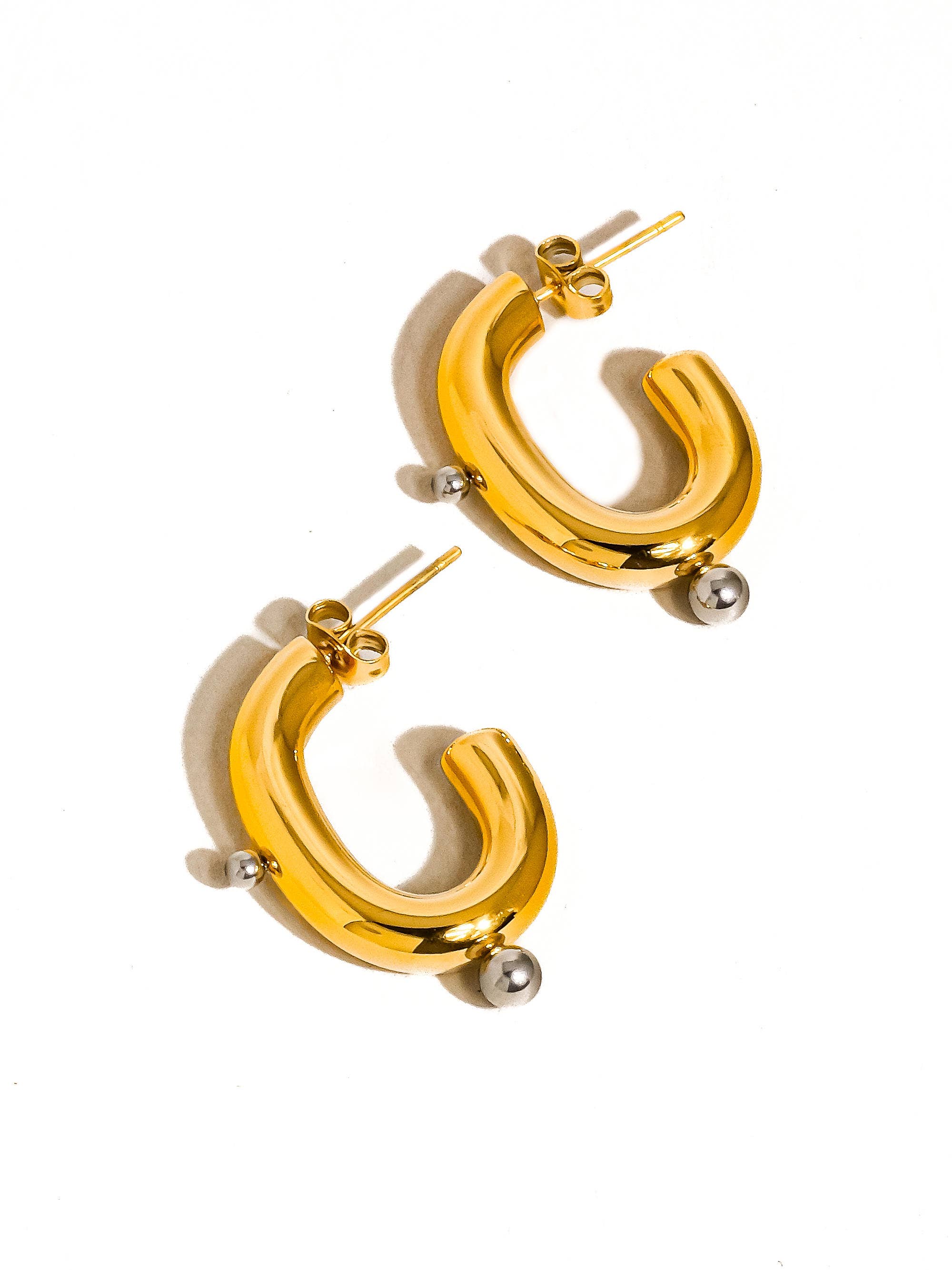 Flânerie by MAIQ - Alsace 18K Gold Non-Tarnish Two Toned C Hoop Earring