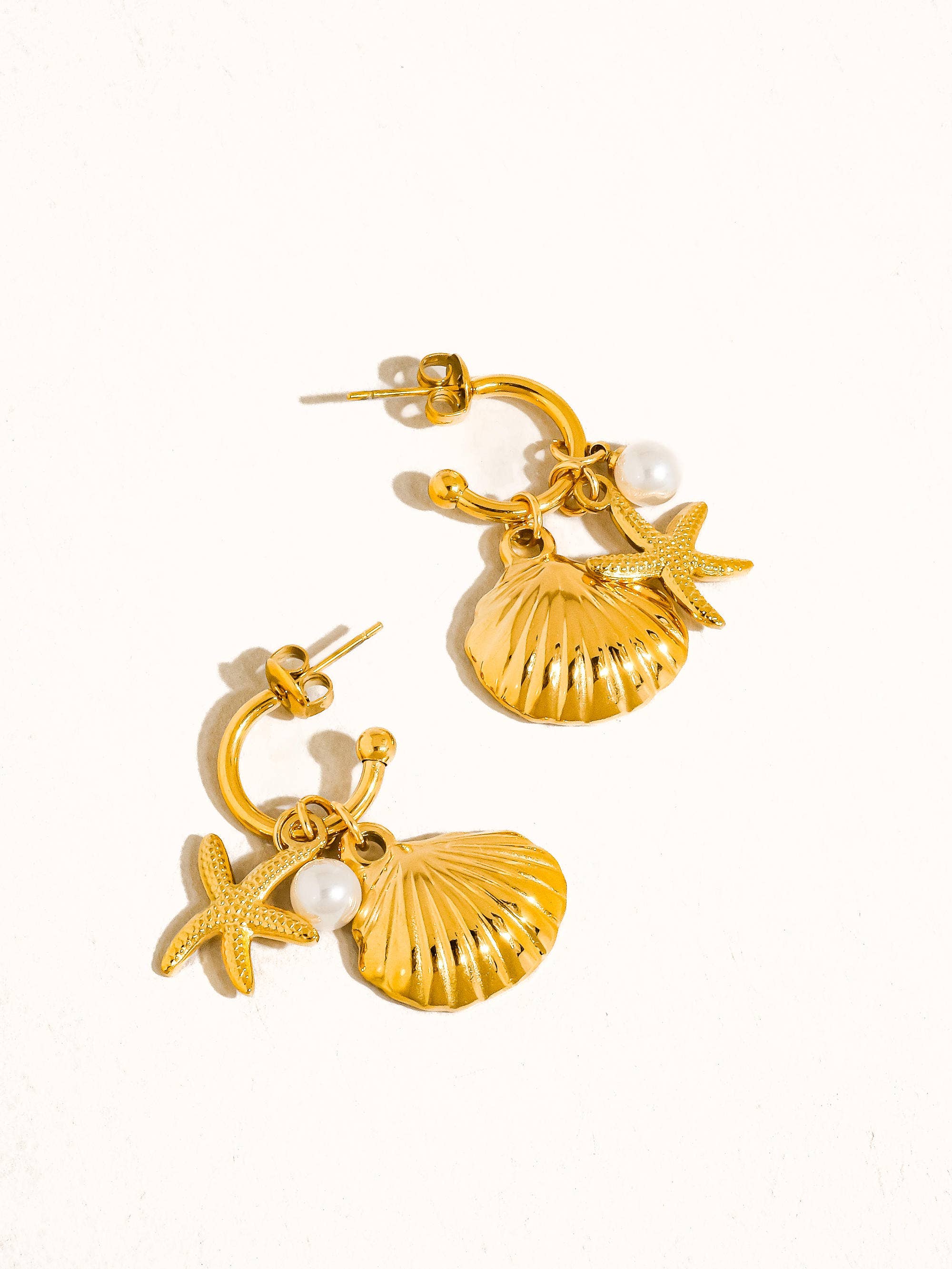 Flânerie by MAIQ - Marlène 18K Gold Non-Tarnish Sea Shell and Star Earring