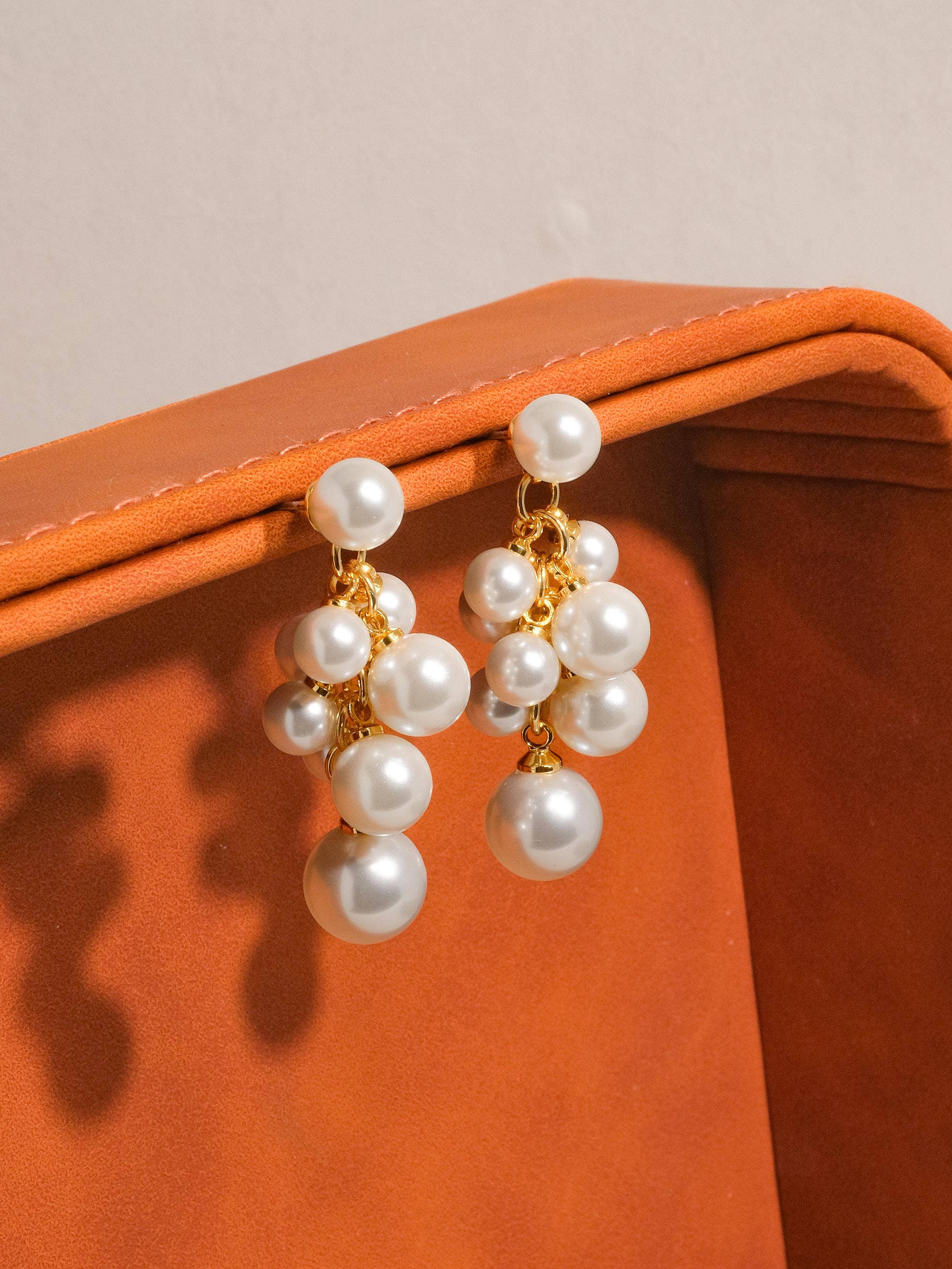 Flânerie by MAIQ - Lou 18K Gold Dressy Pearl Drop Earring