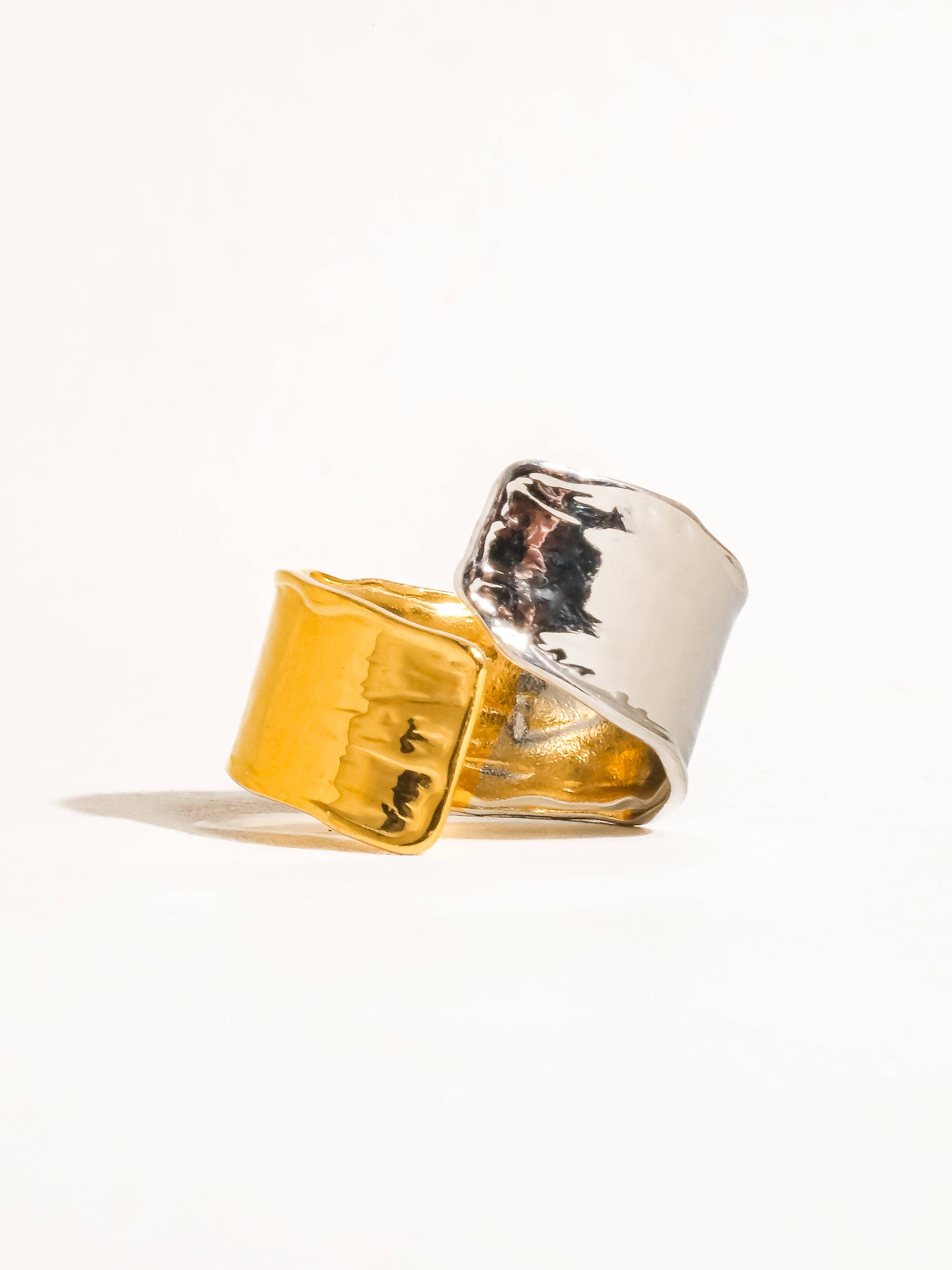 Flânerie by MAIQ - Emmy 18K Gold Non-Tarnish Textured Open Ring