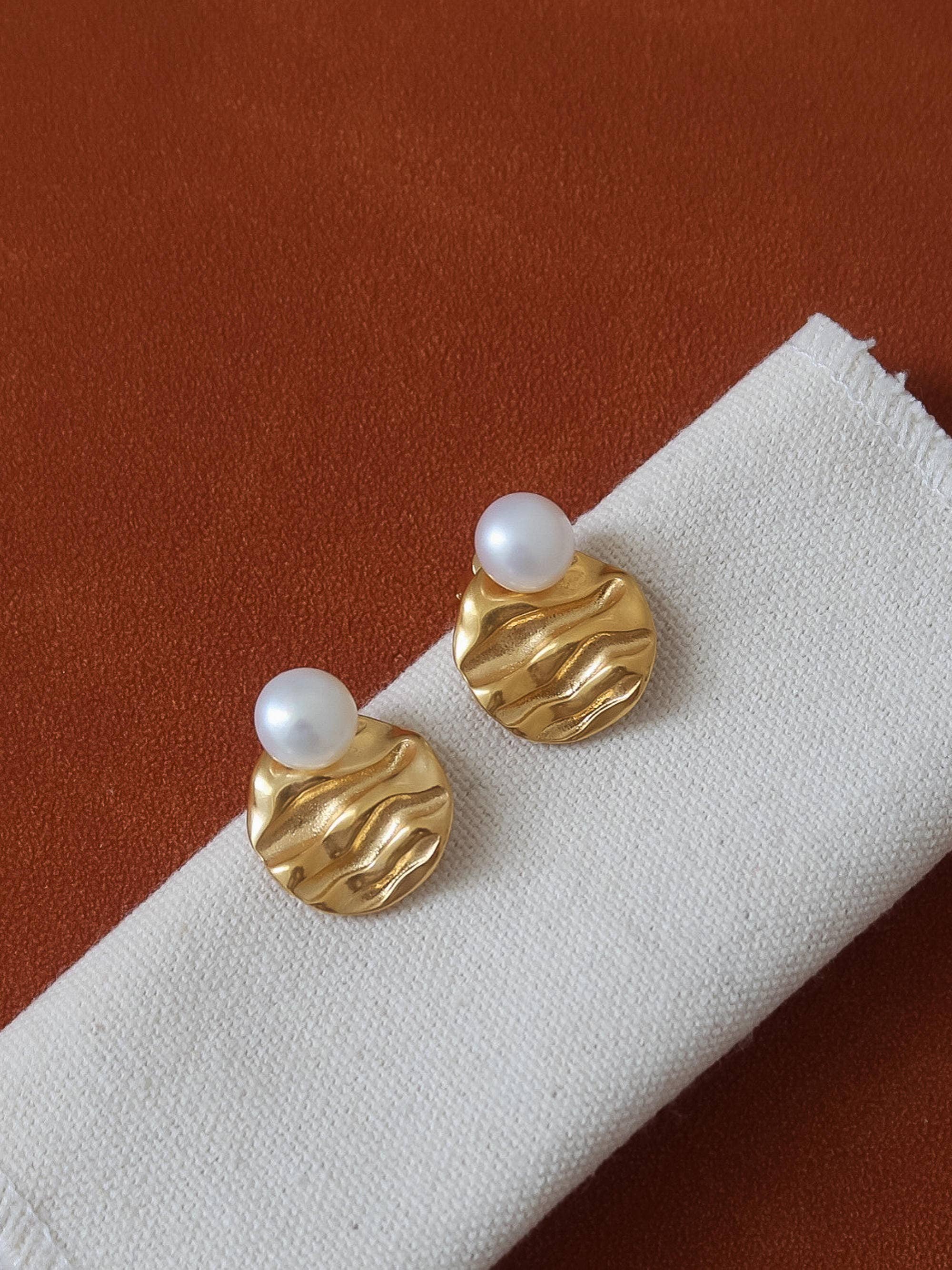 Flânerie by MAIQ - Laurelle 18K Gold Non-Tarnish Textured Pearl Stud Earrings