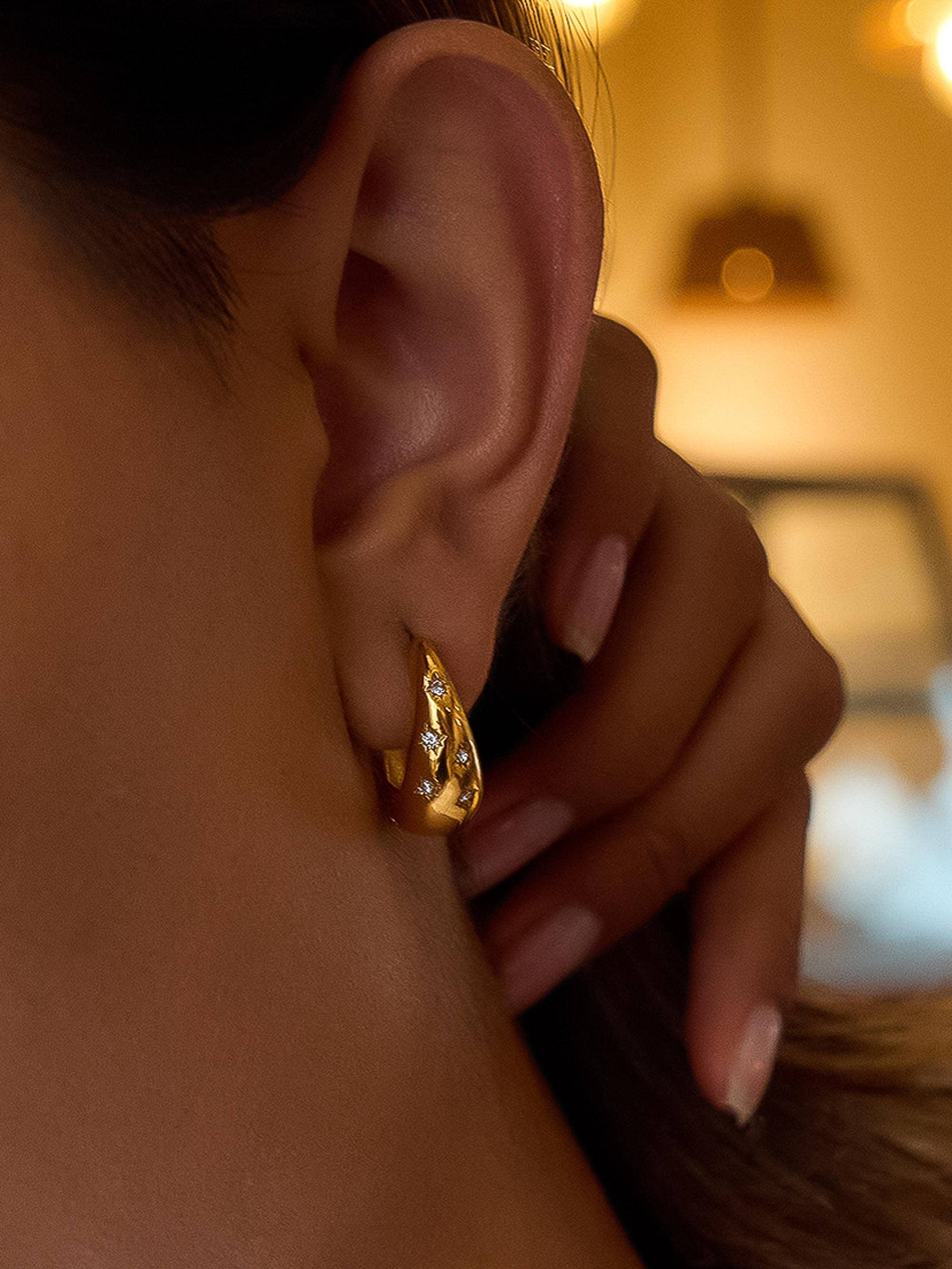 Flânerie by MAIQ - Solira 18K Gold Non-Tarnish Star Hoop Earring
