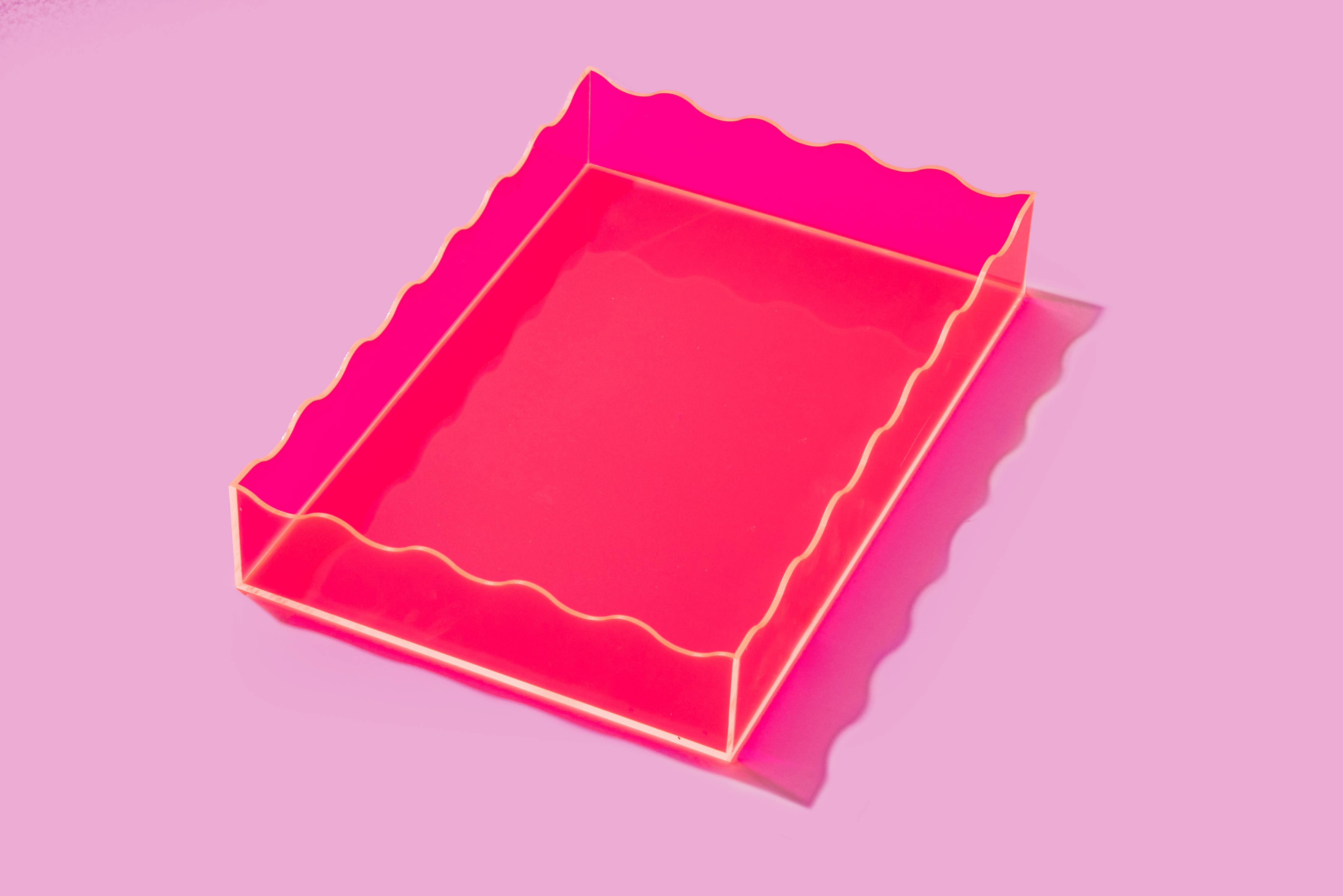 Wavy Acrylic Tray - Medium - Hot Pink