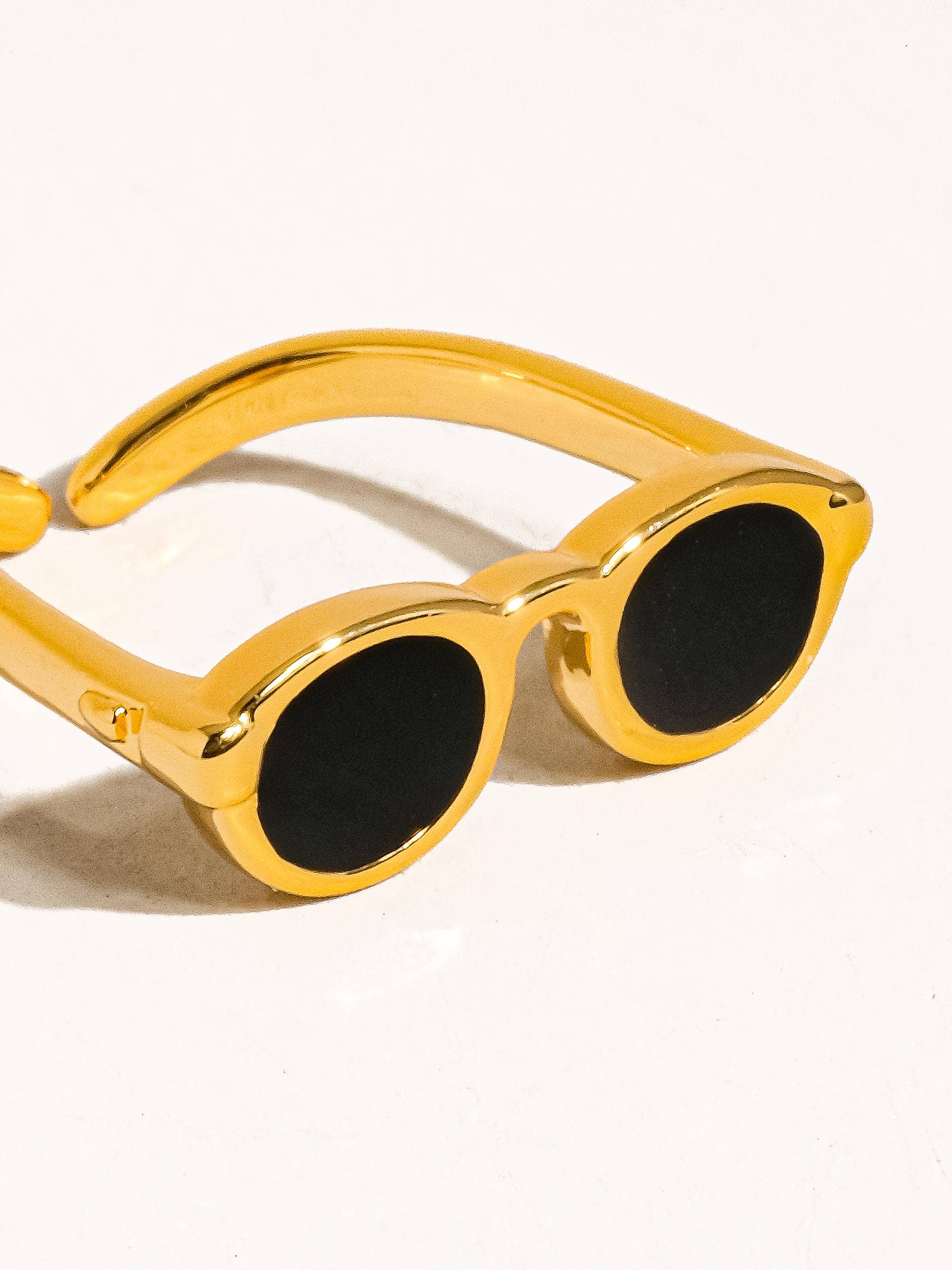 Flânerie by MAIQ - Dean  18K Gold Sunglasses Adjustable Ring