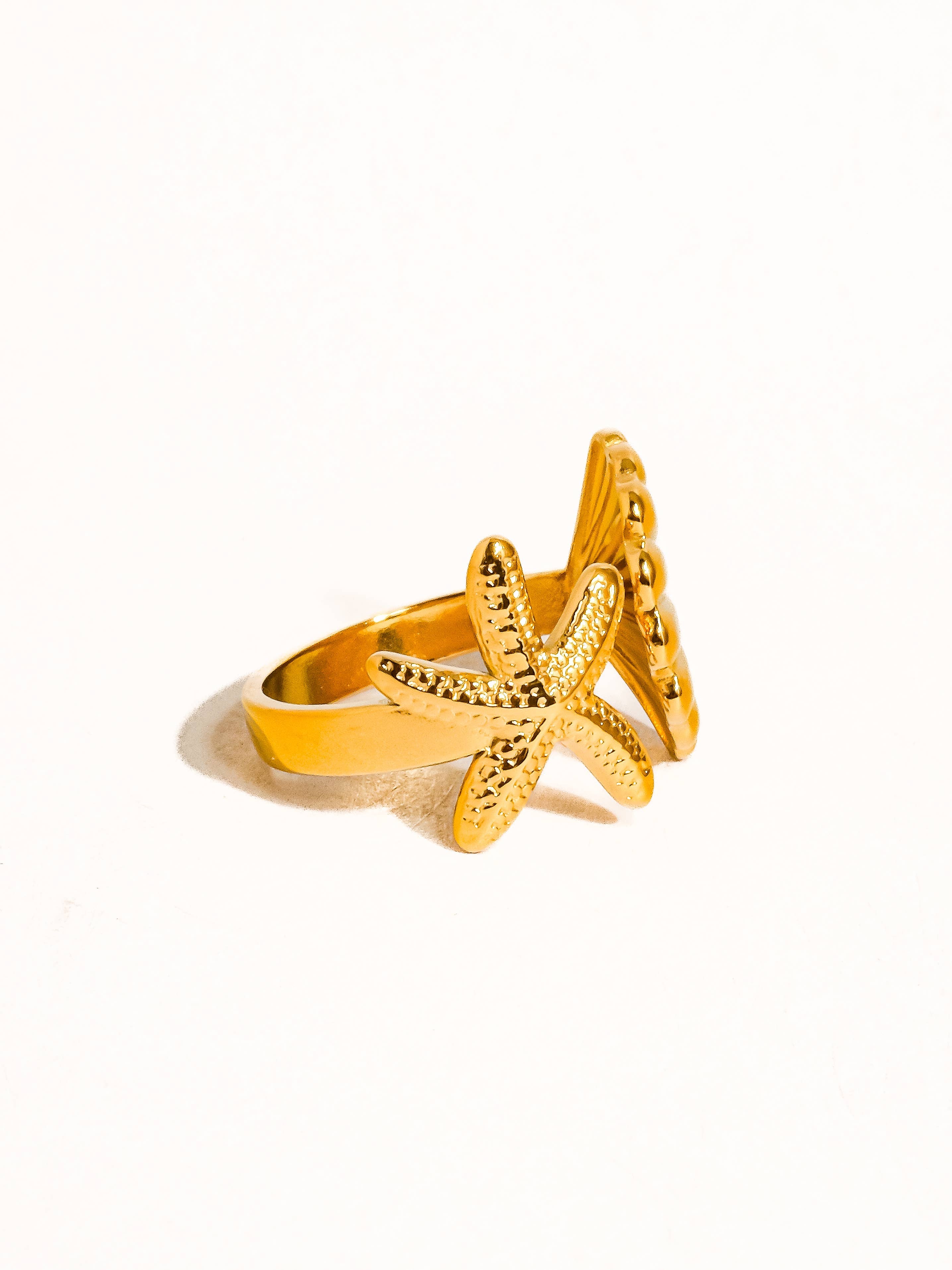 Flânerie by MAIQ - Étoilé 18K Gold Non-Tarnish Star and Shell Ring