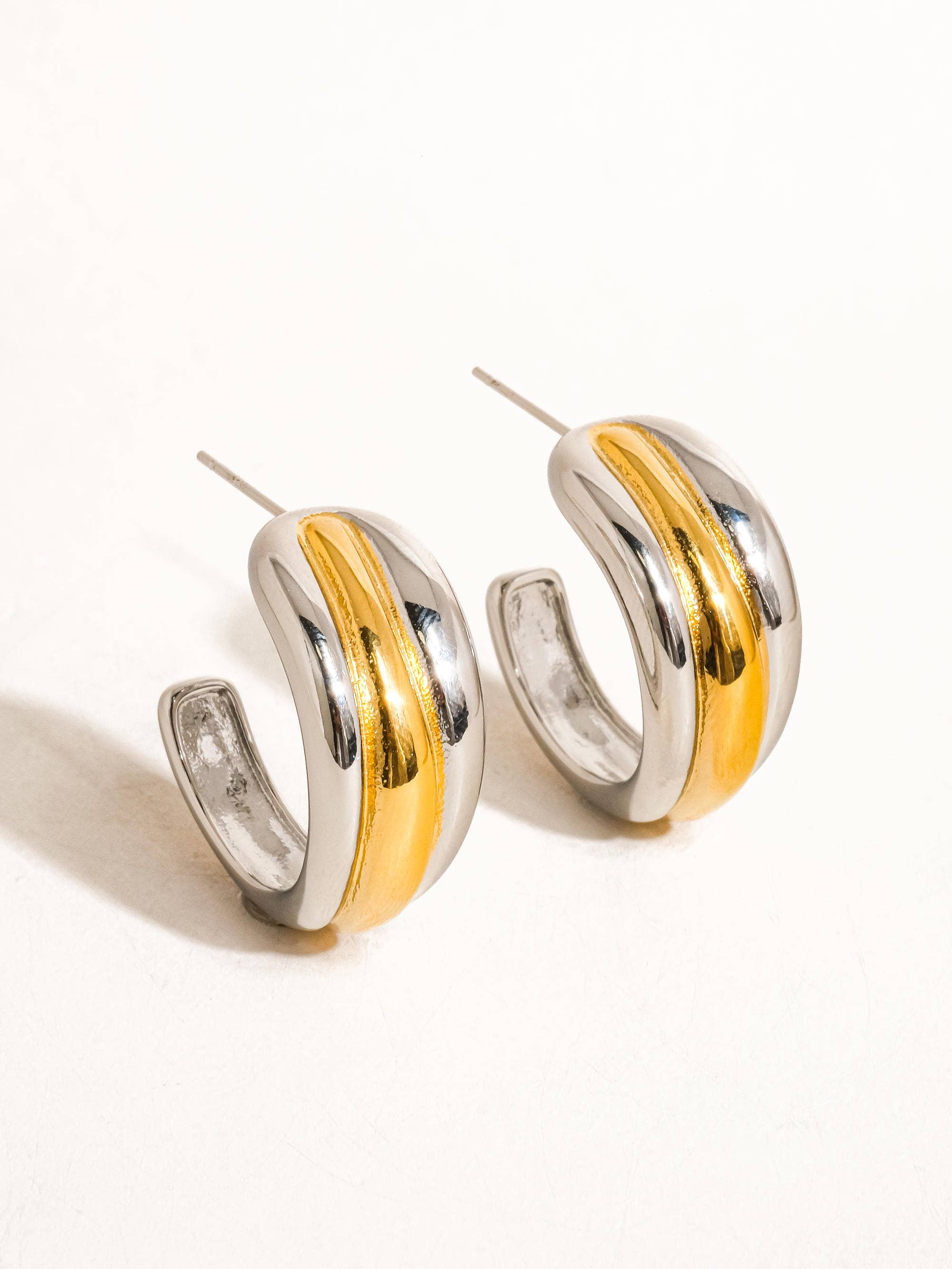 Flânerie by MAIQ - Lazare 18K Non-Tarnish Multi C Hoop Earring