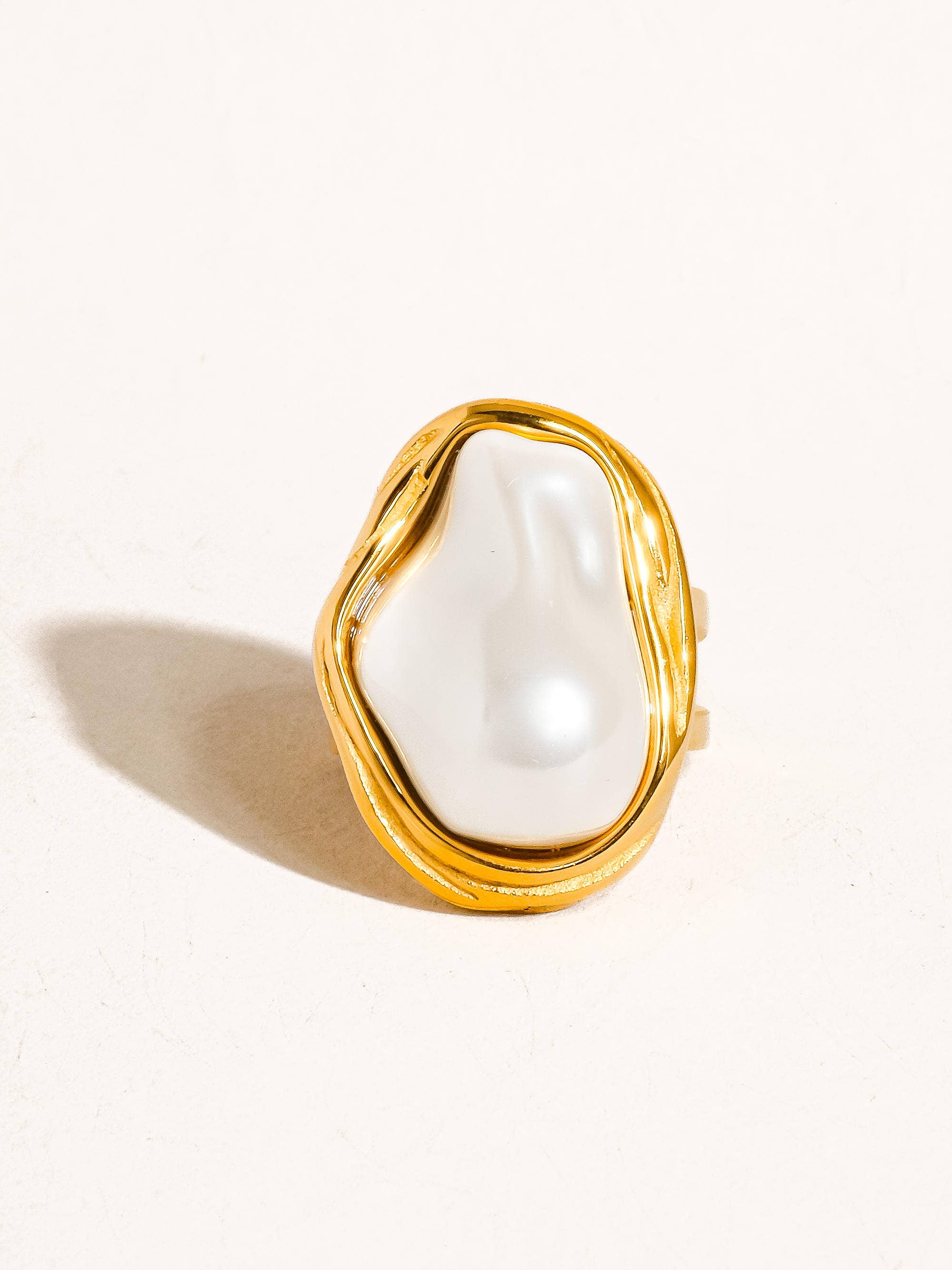 Flânerie by MAIQ - Cameron 18K Gold Non-Tarnish Classic Pearl Round Ring