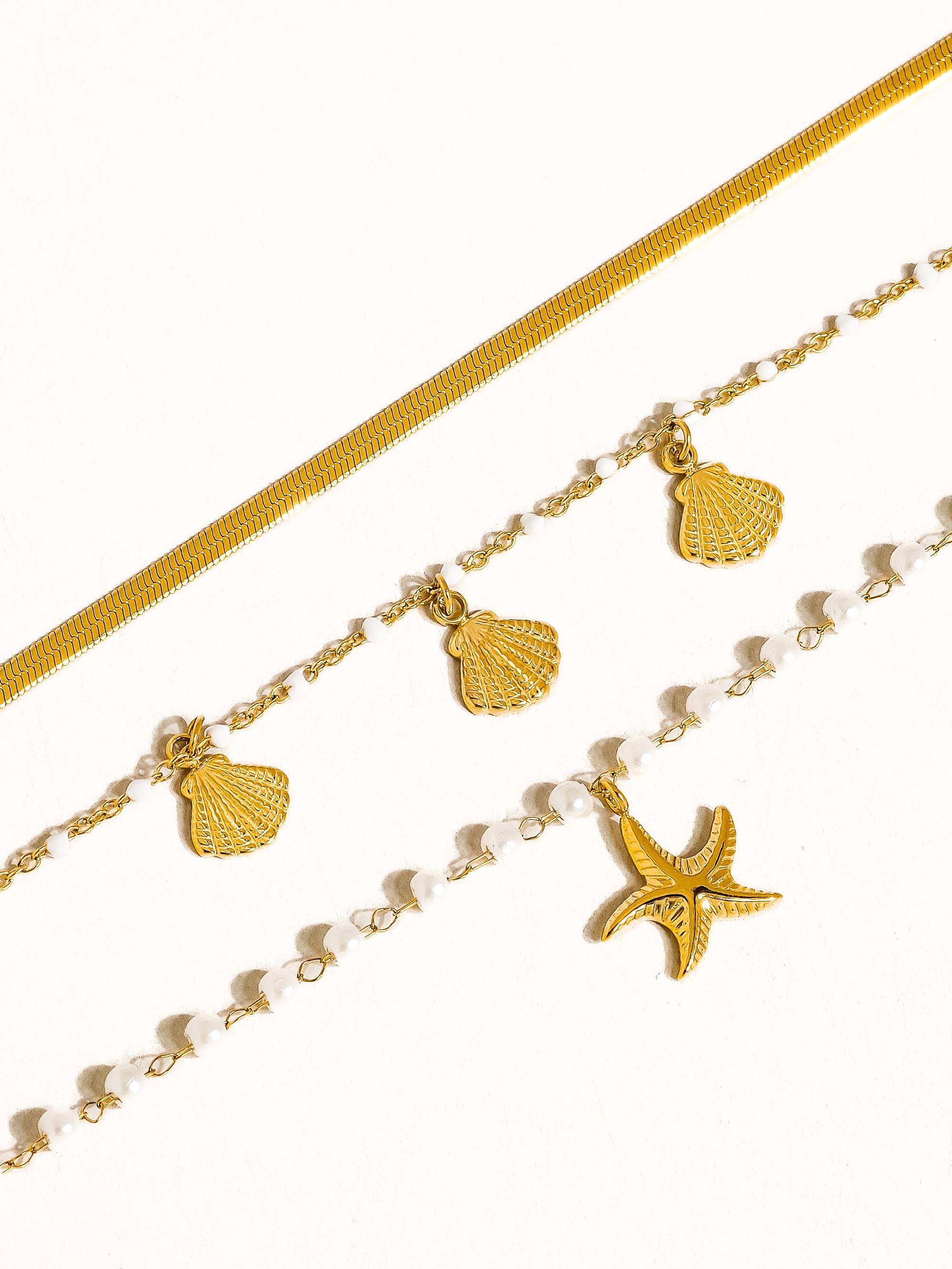 Flânerie by MAIQ -  Cassis 18K Gold Non-Tarnish Shell Pearl Bracelet Set