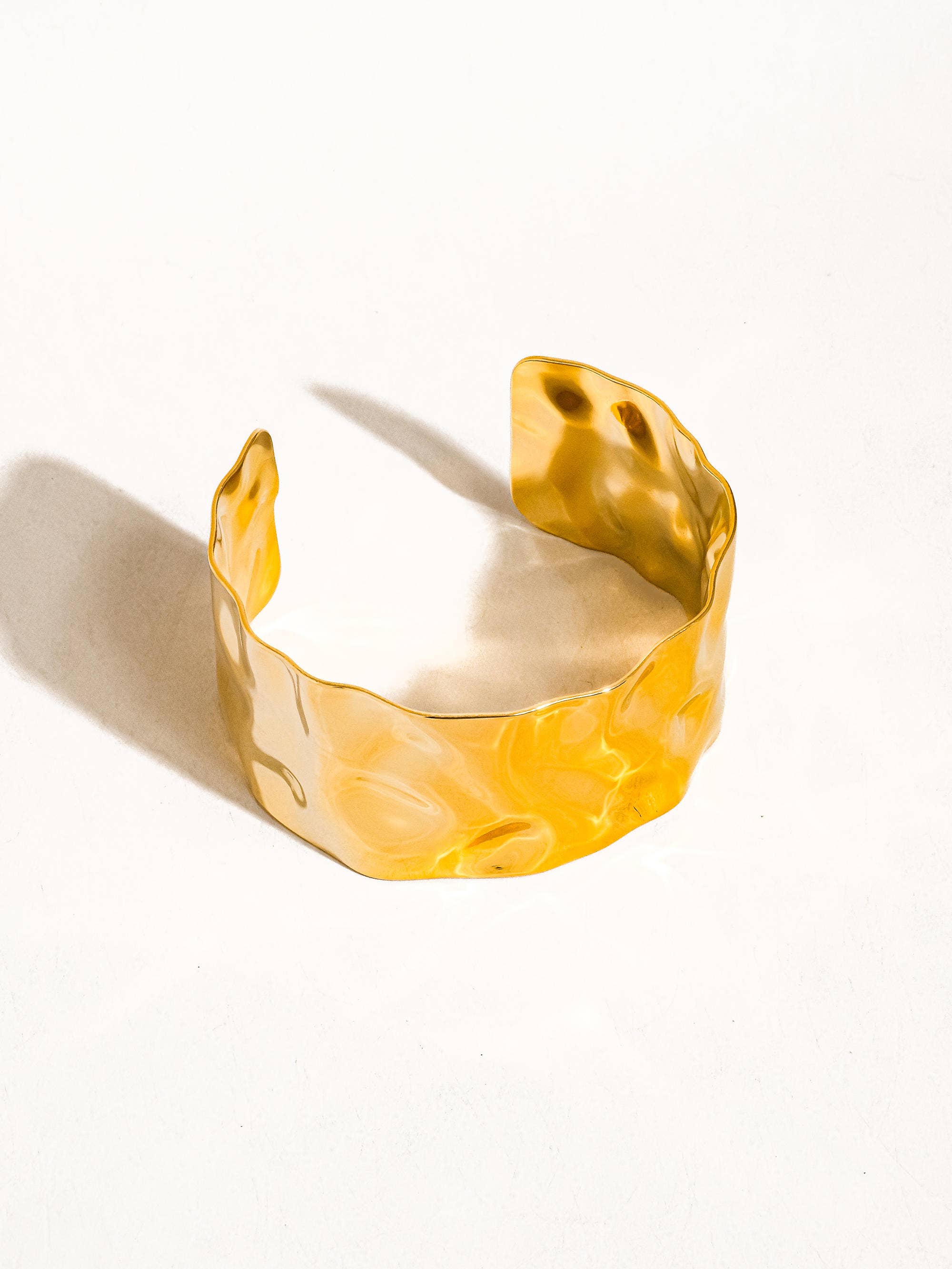Flânerie by MAIQ - Baiser 18K Gold Non-Tarnish Glam Bold Bangle