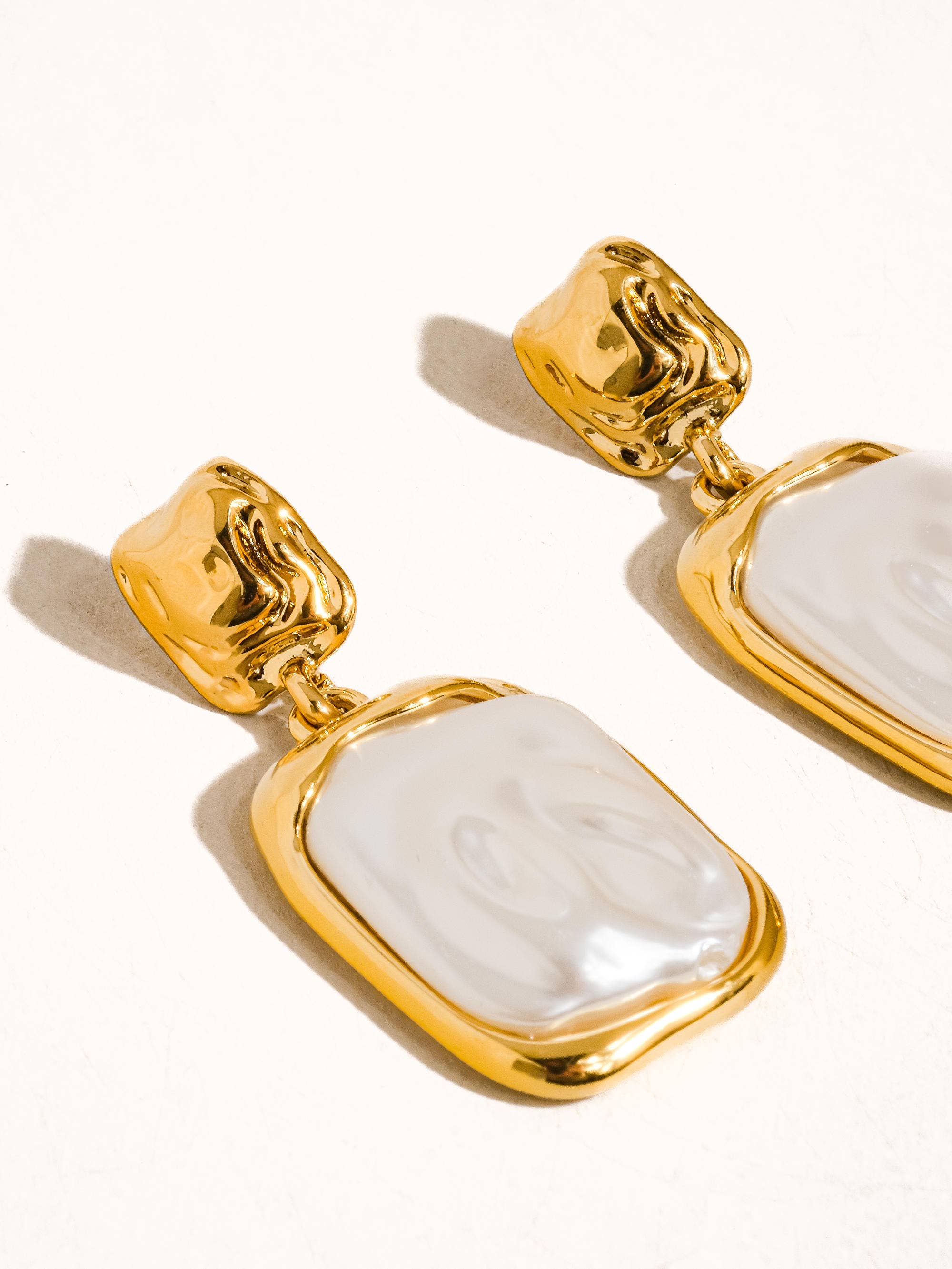 Flânerie by MAIQ - Jacques 18K Gold Non-Tarnish Square Pearl Earring
