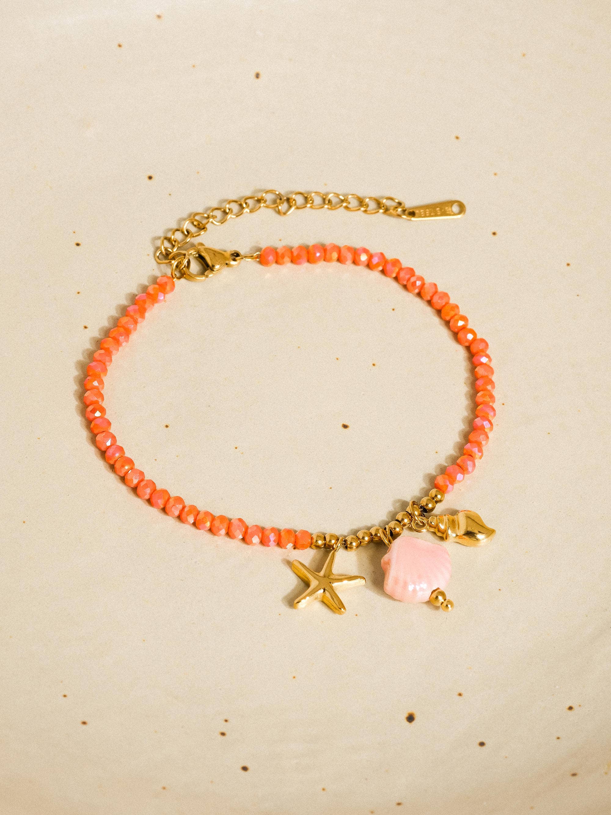 Flânerie by MAIQ - Fawn 18K Gold Non-Tarnish Shells and Star Beaded Bracelet